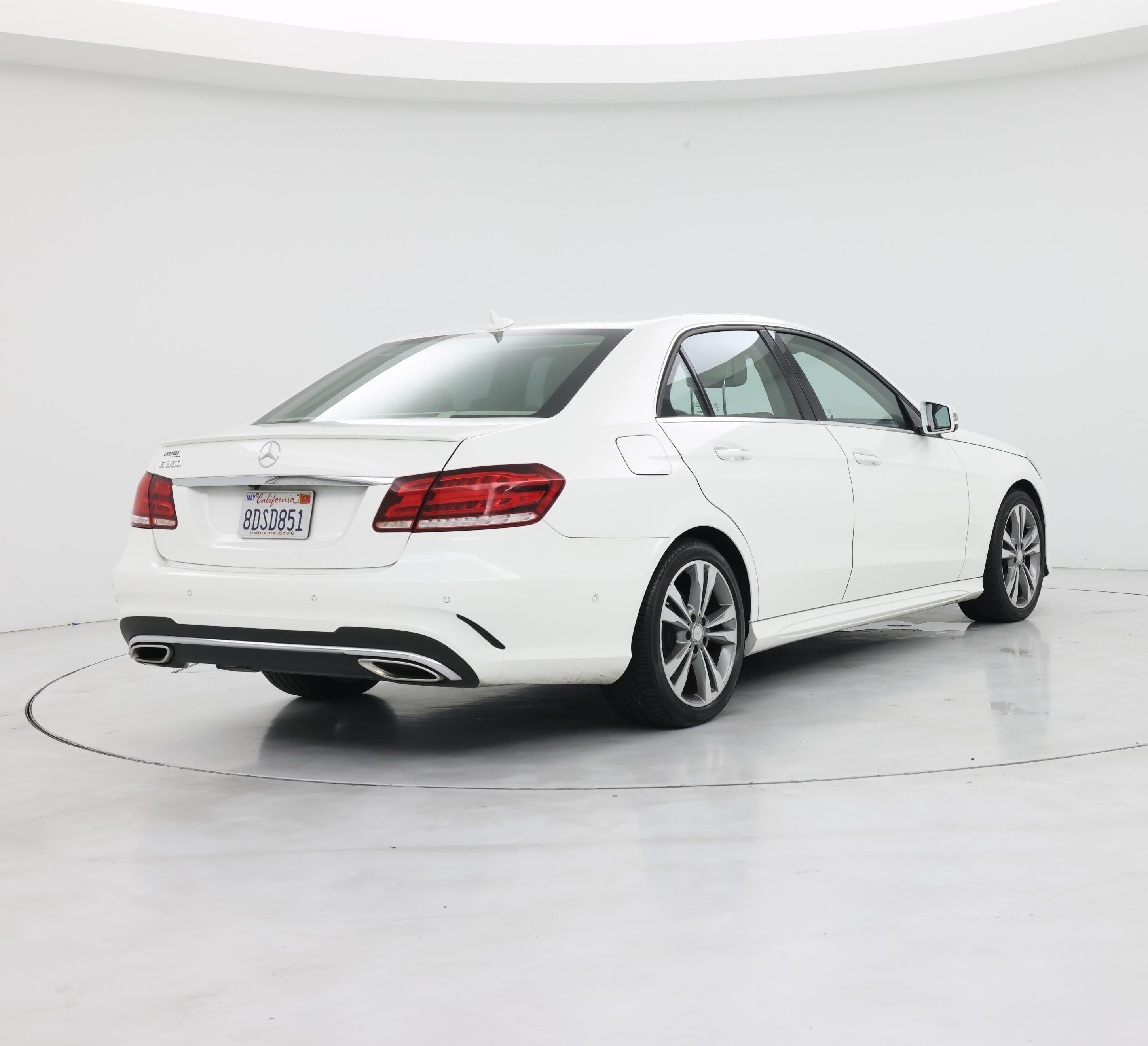 Thumbnail: 2016 Mercedes-Benz E-Class - 8