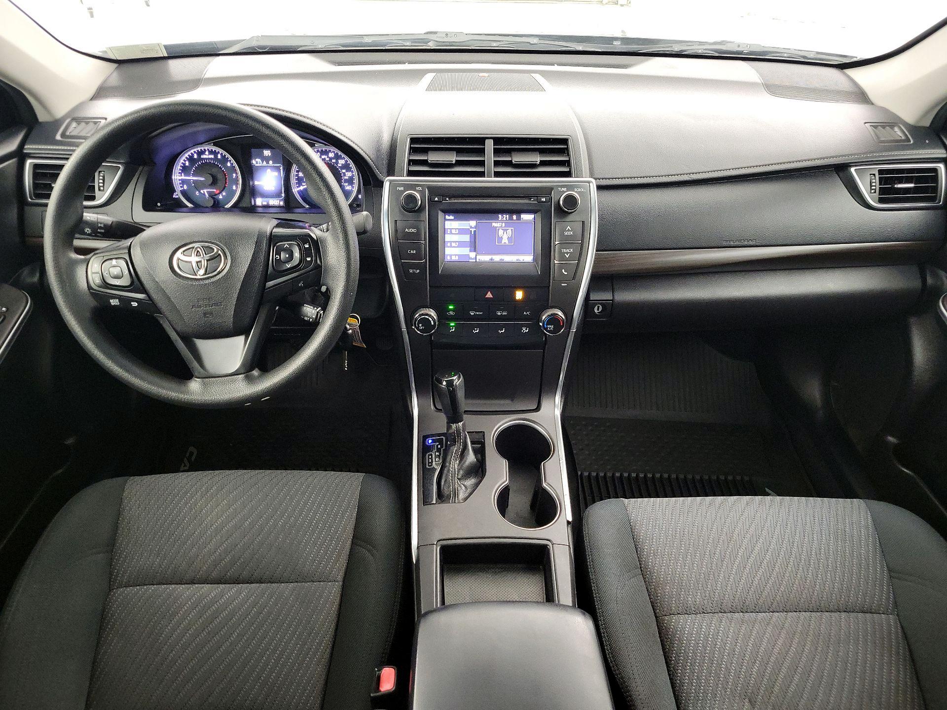 Thumbnail: 2017 Toyota Camry - 9