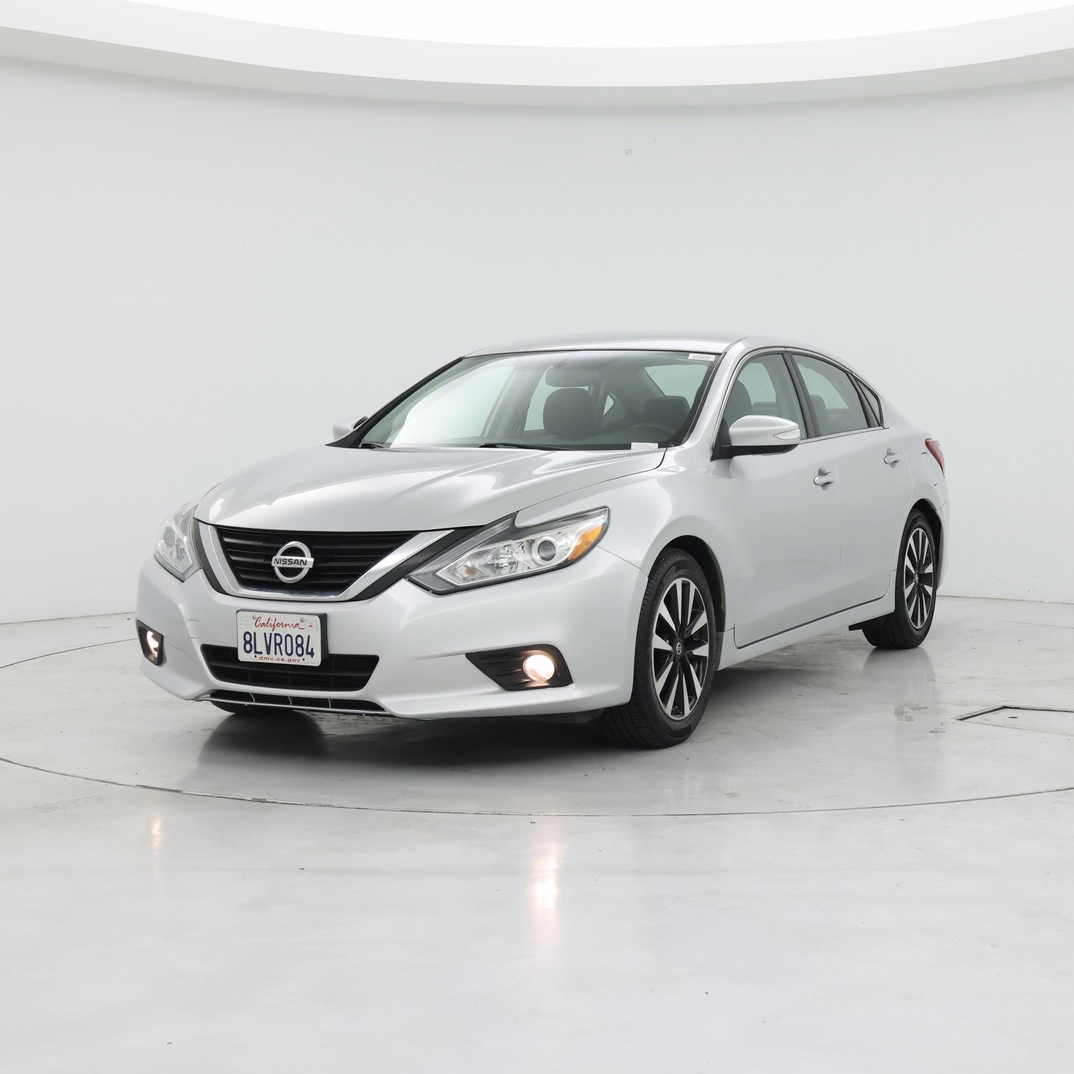 Thumbnail: 2018 Nissan Altima - 4