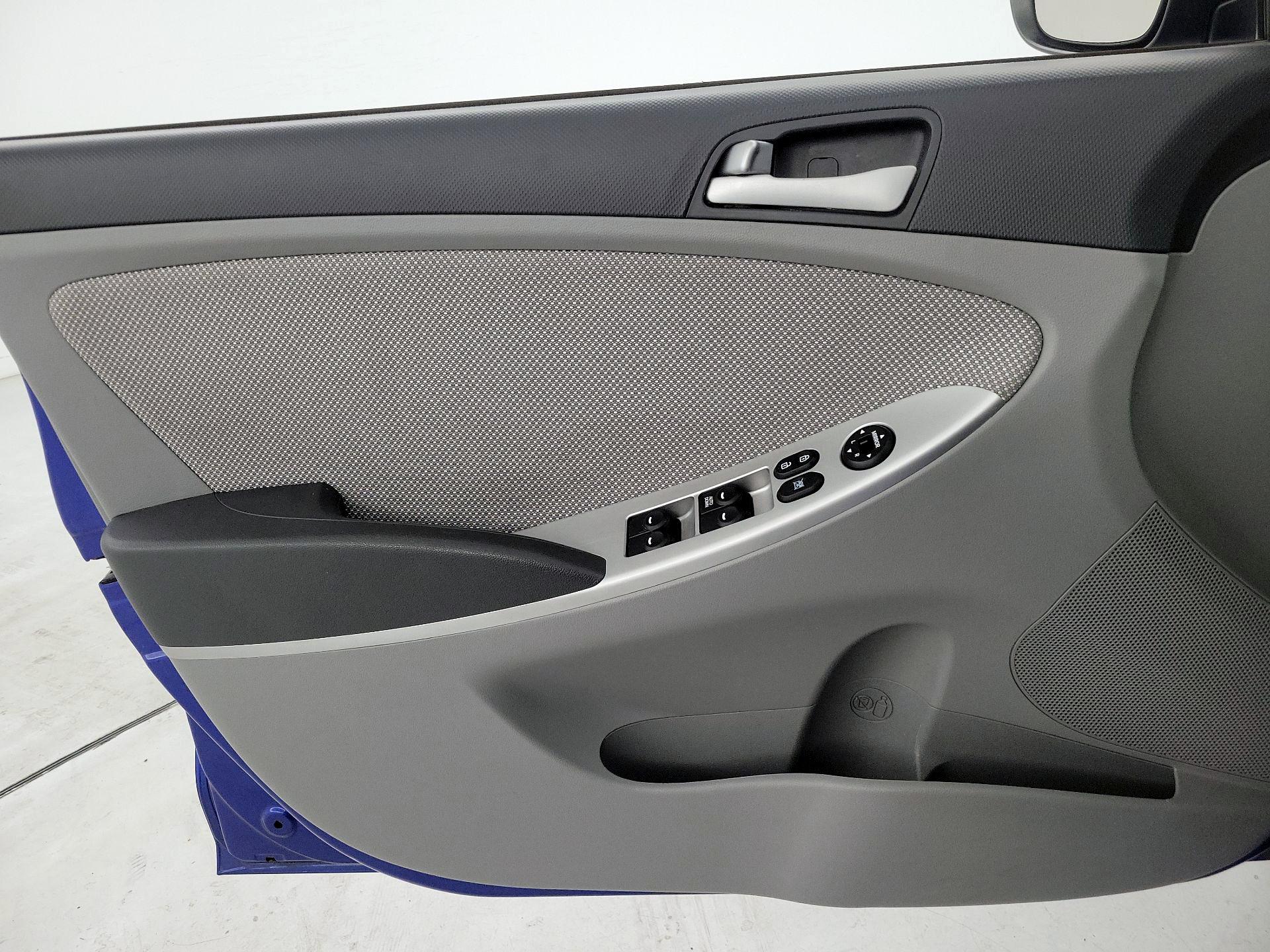 Thumbnail: 2014 Hyundai Accent - 12