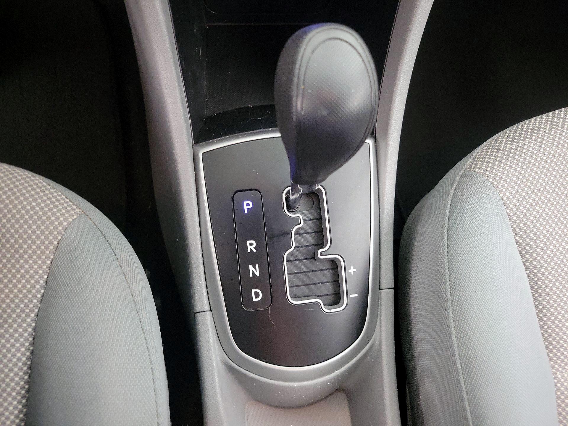 Thumbnail: 2014 Hyundai Accent - 16