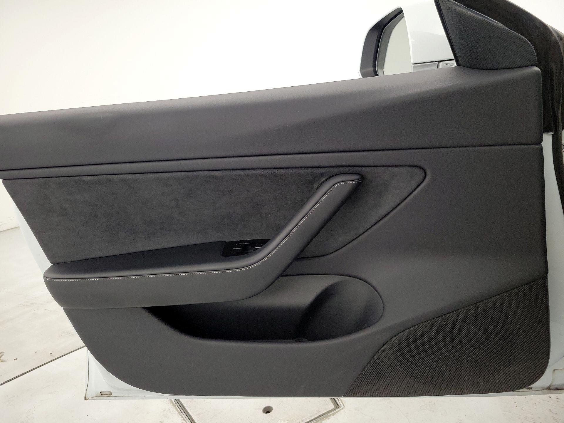 Thumbnail: 2018 Tesla Model 3 - 12