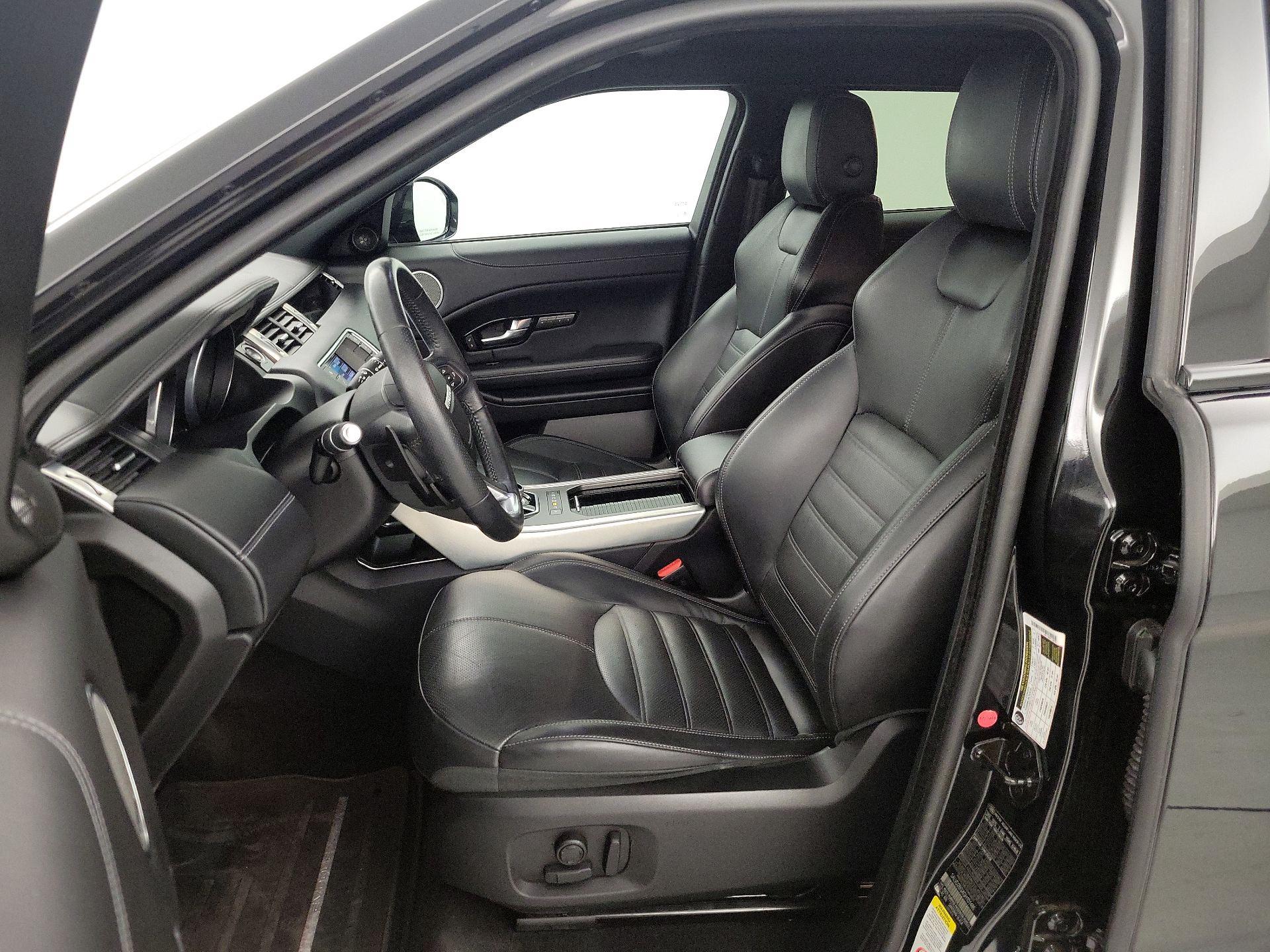 Thumbnail: 2016 Land Rover Range Rover Evoque - 11