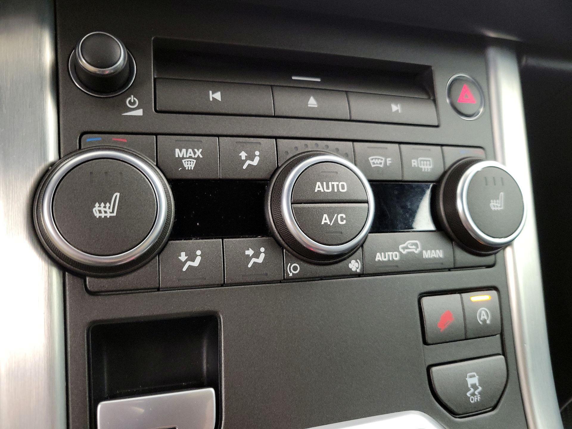 Thumbnail: 2016 Land Rover Range Rover Evoque - 16