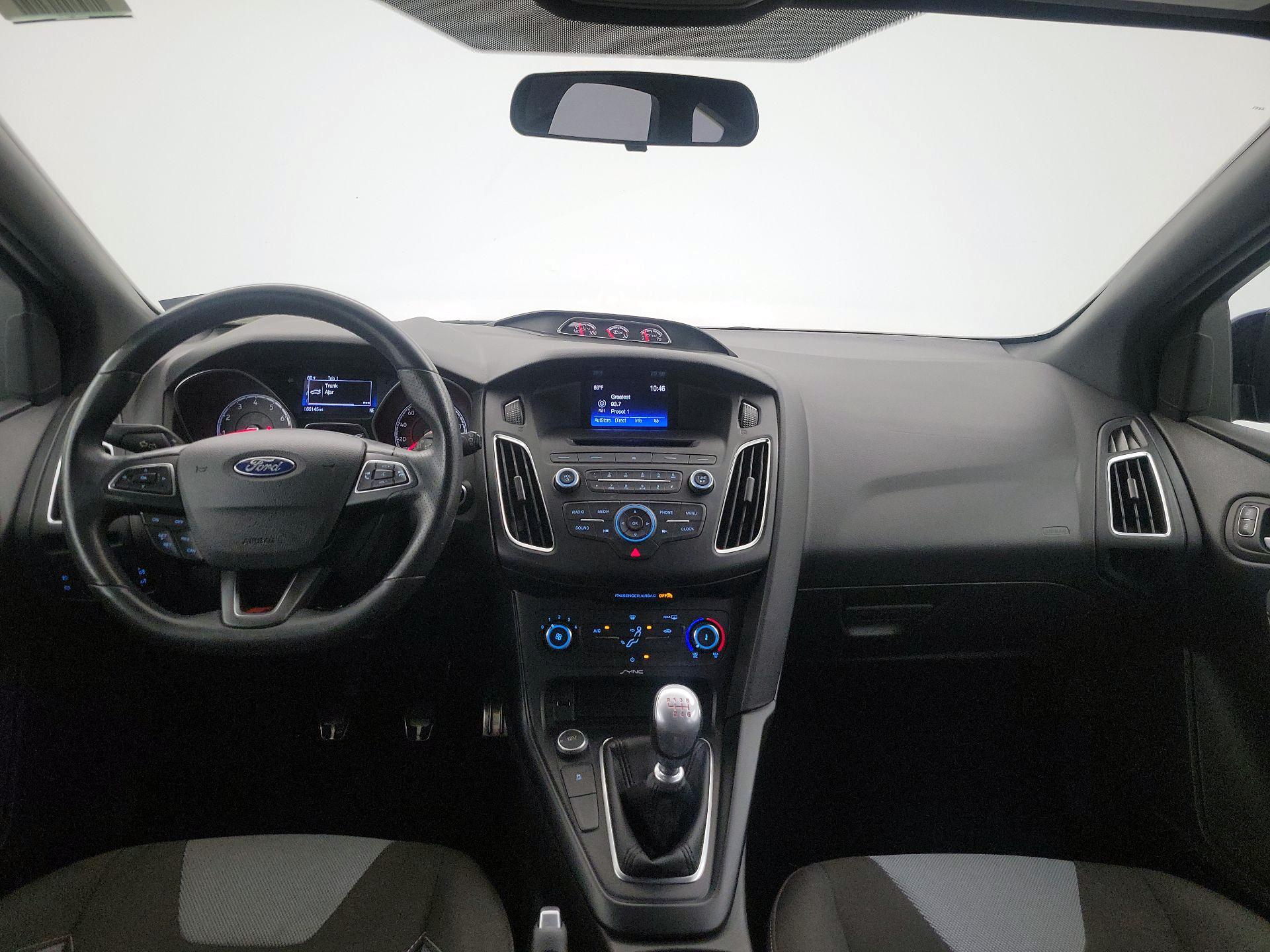 Thumbnail: 2017 Ford Focus - 9