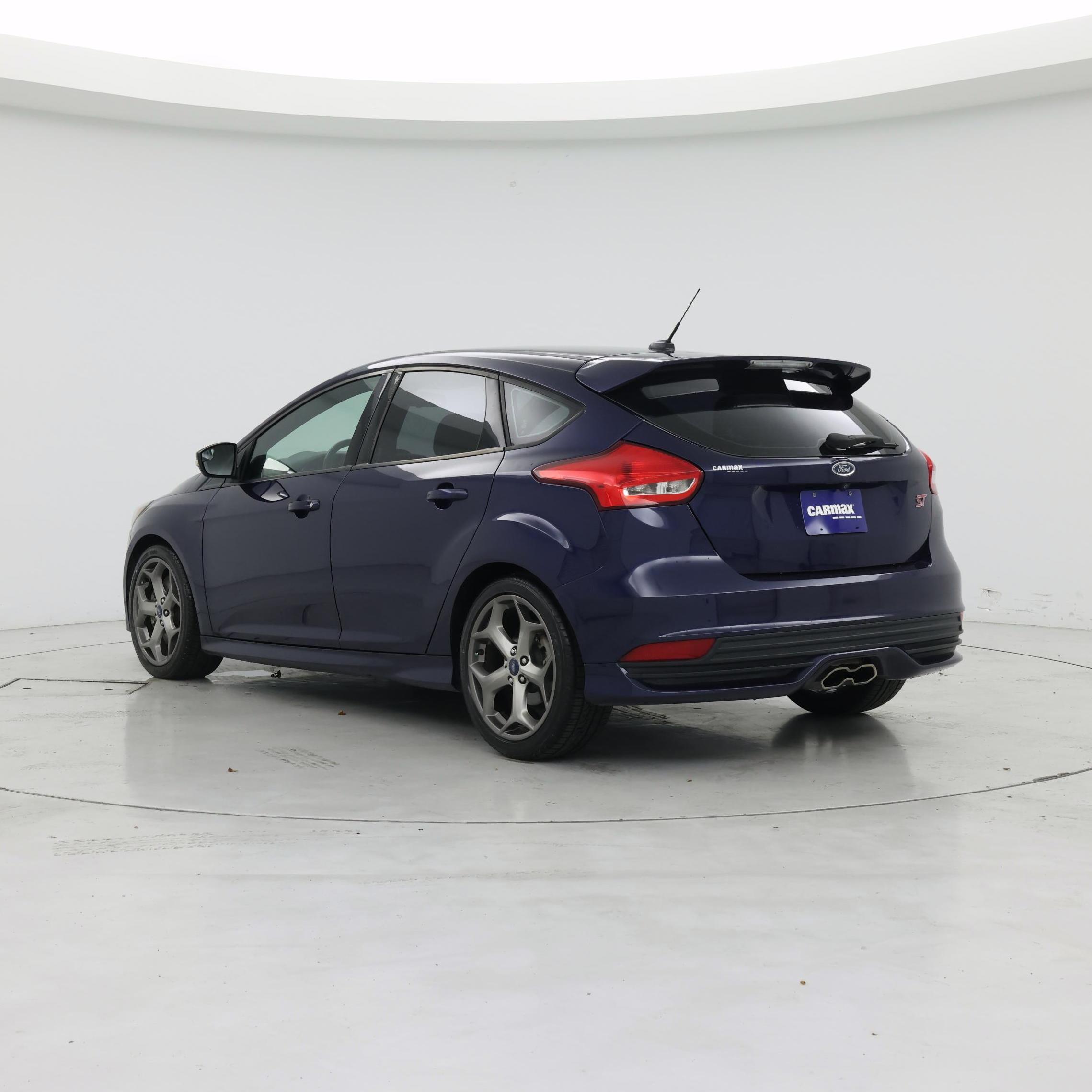 Thumbnail: 2017 Ford Focus - 2