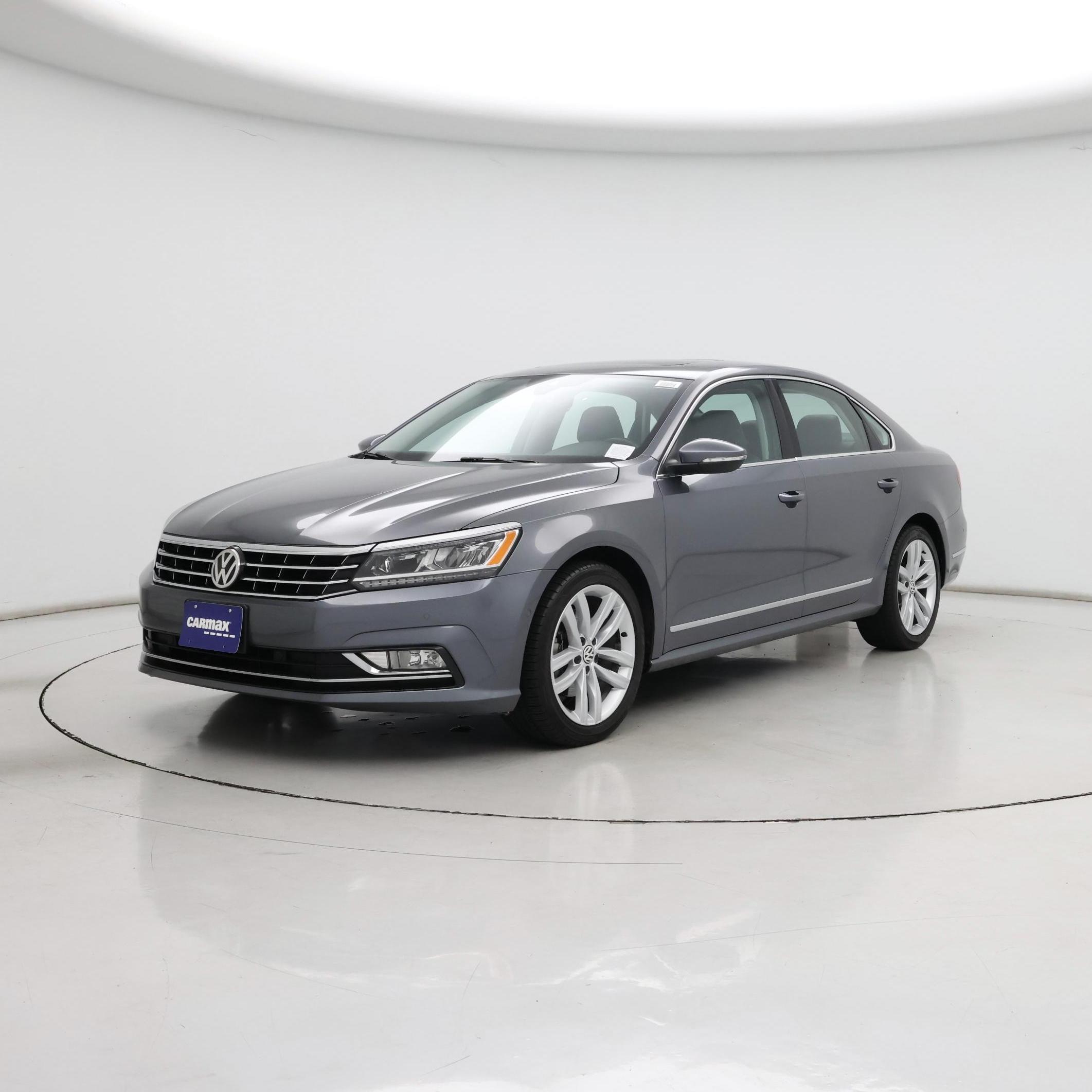 Thumbnail: 2018 Volkswagen Passat - 4