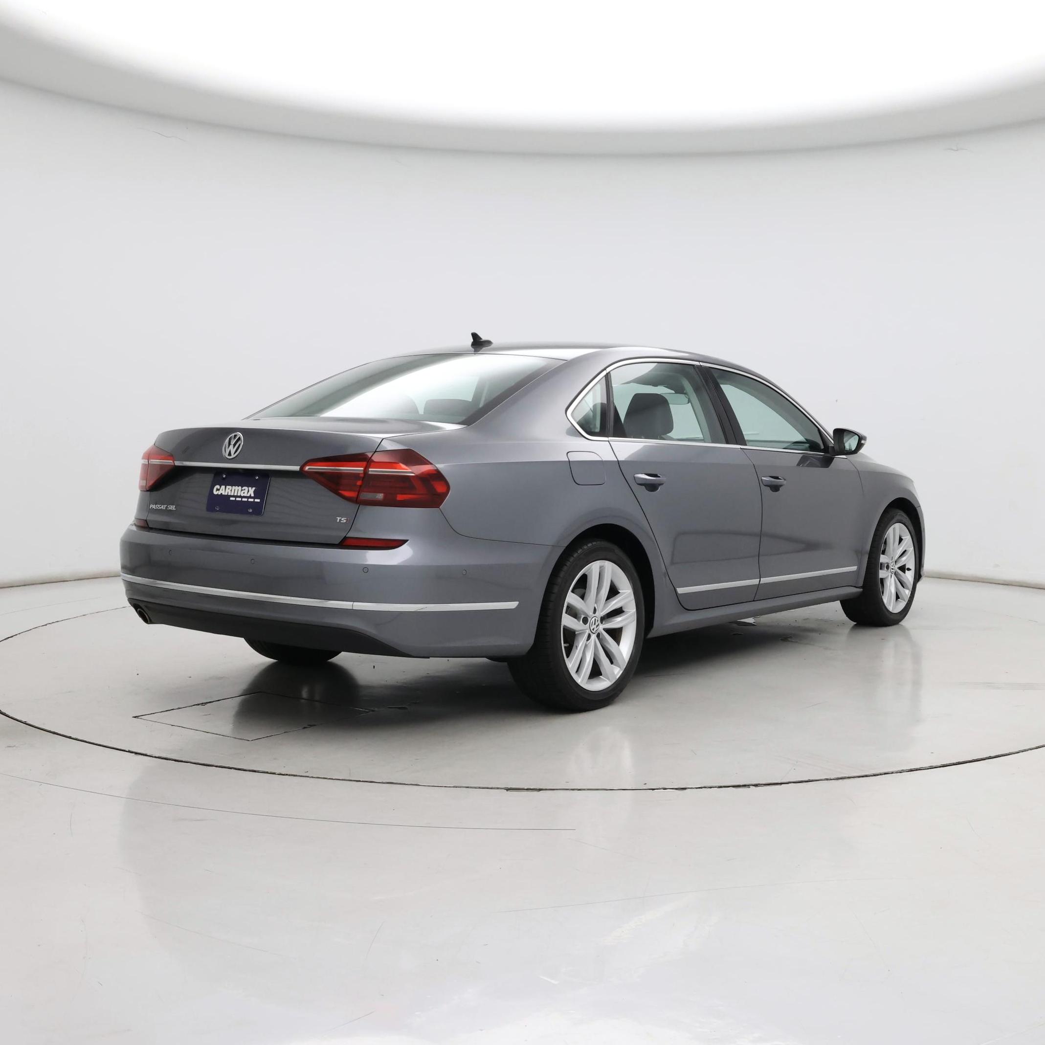 Thumbnail: 2018 Volkswagen Passat - 8