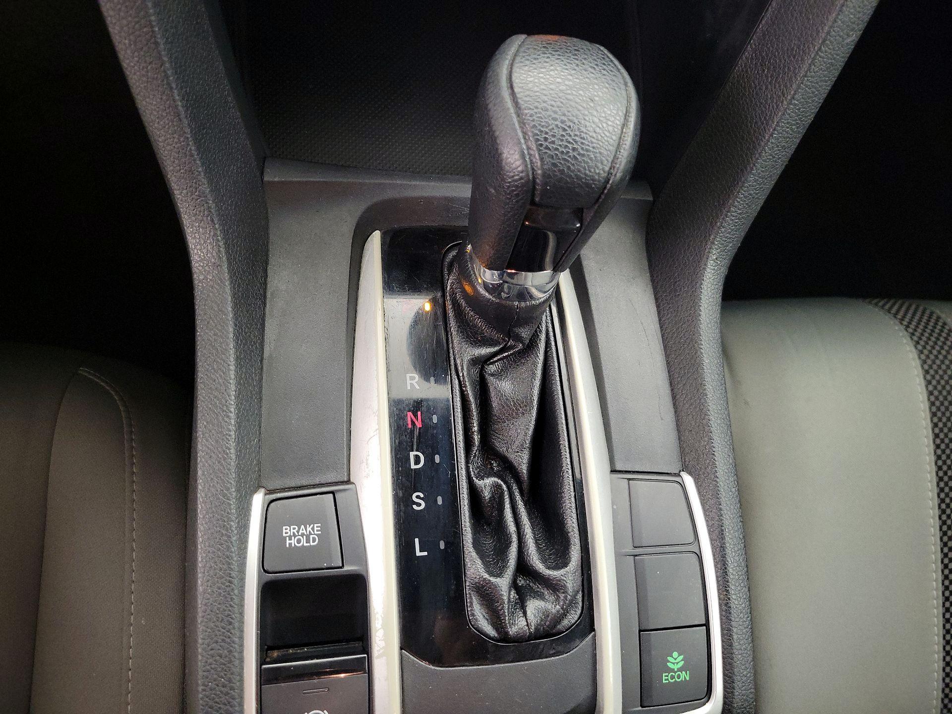 Thumbnail: 2019 Honda Civic - 17