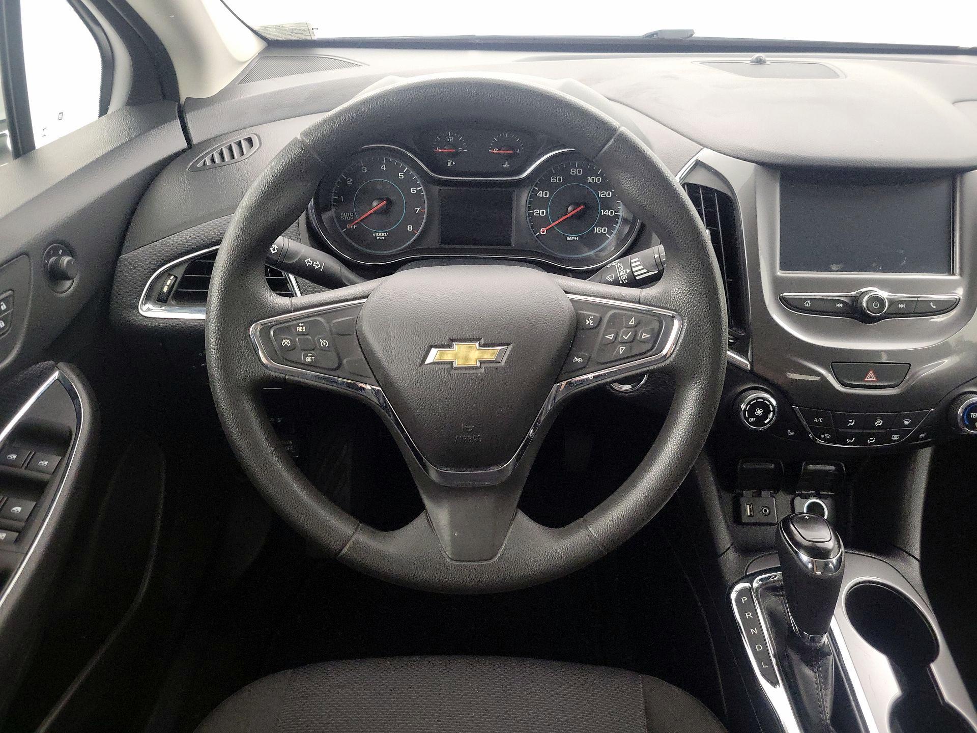 Thumbnail: 2018 Chevrolet Cruze - 10