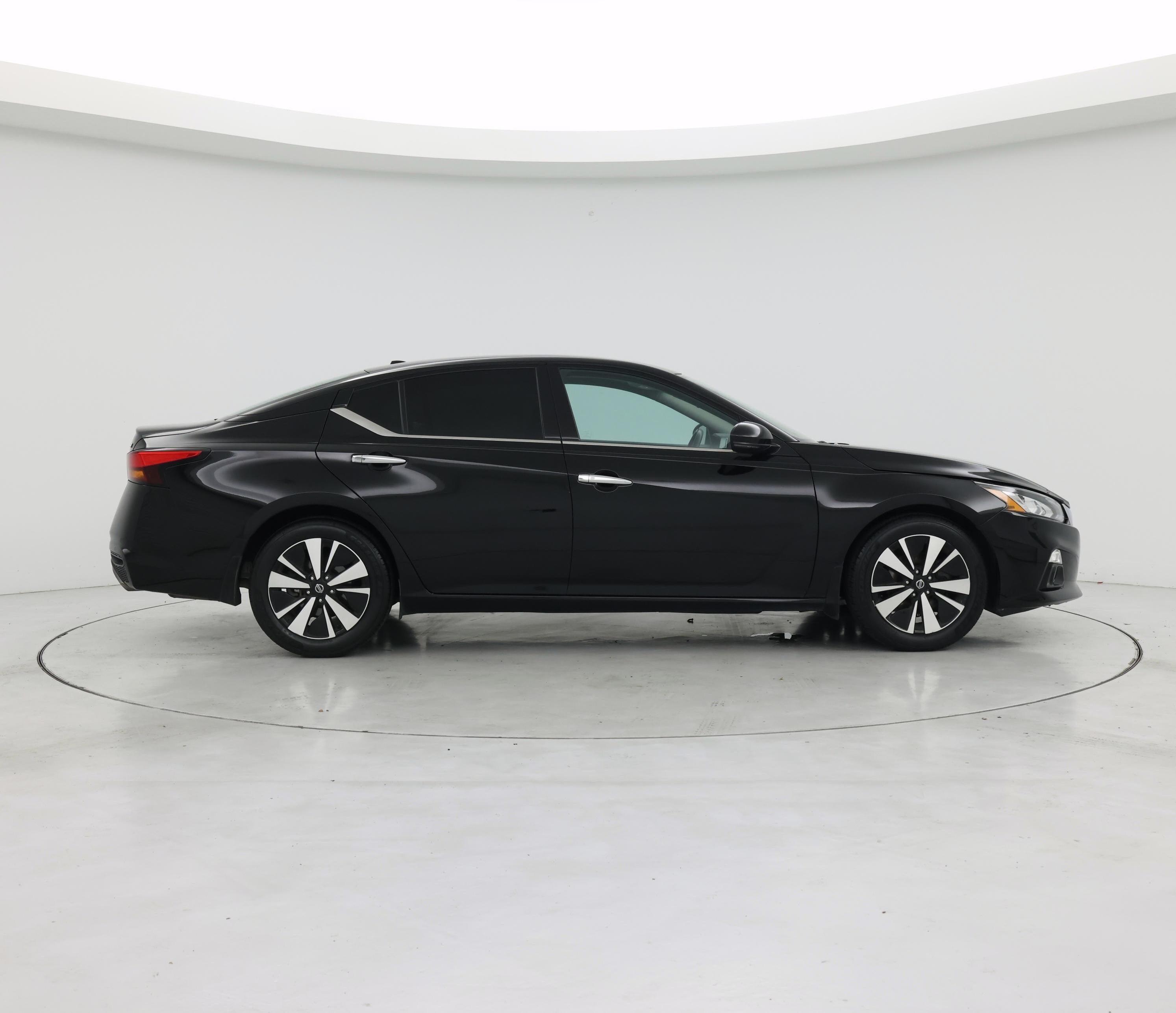Thumbnail: 2020 Nissan Altima - 7