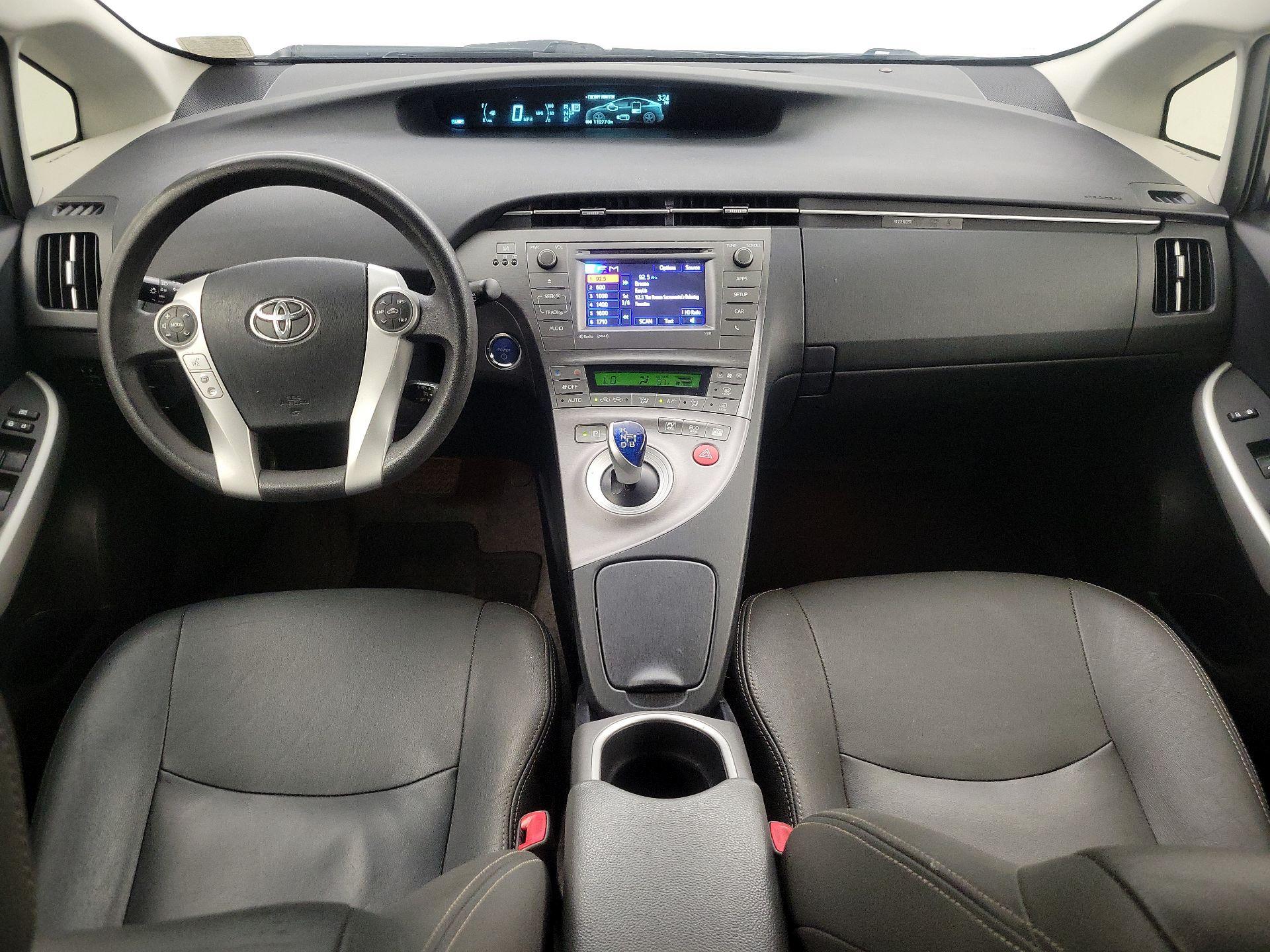 Thumbnail: 2013 Toyota Prius - 9