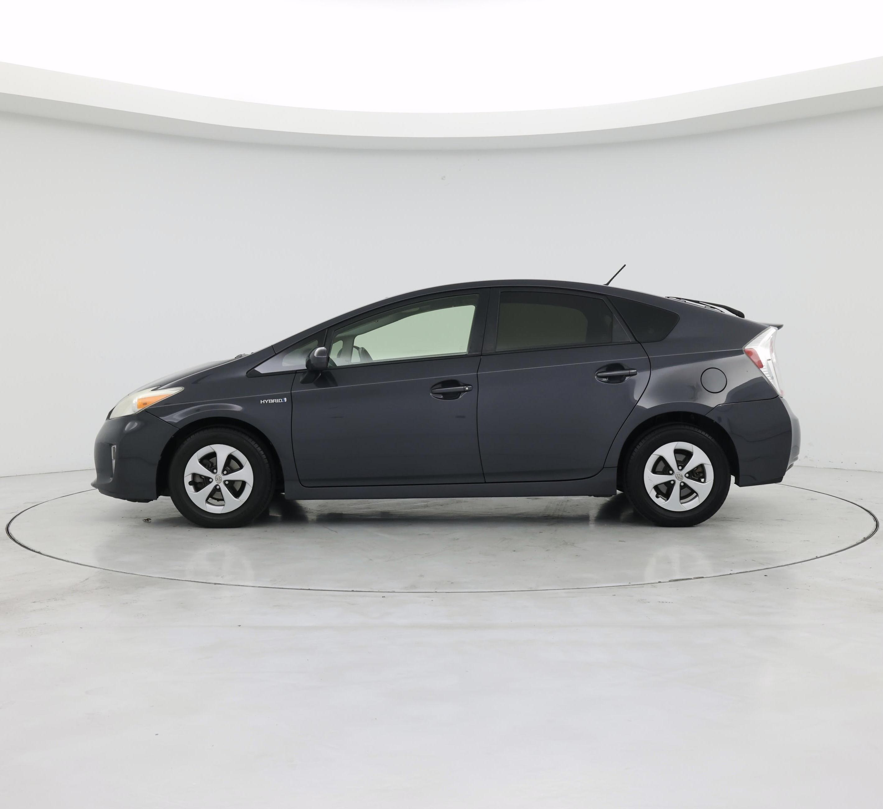 Thumbnail: 2013 Toyota Prius - 3