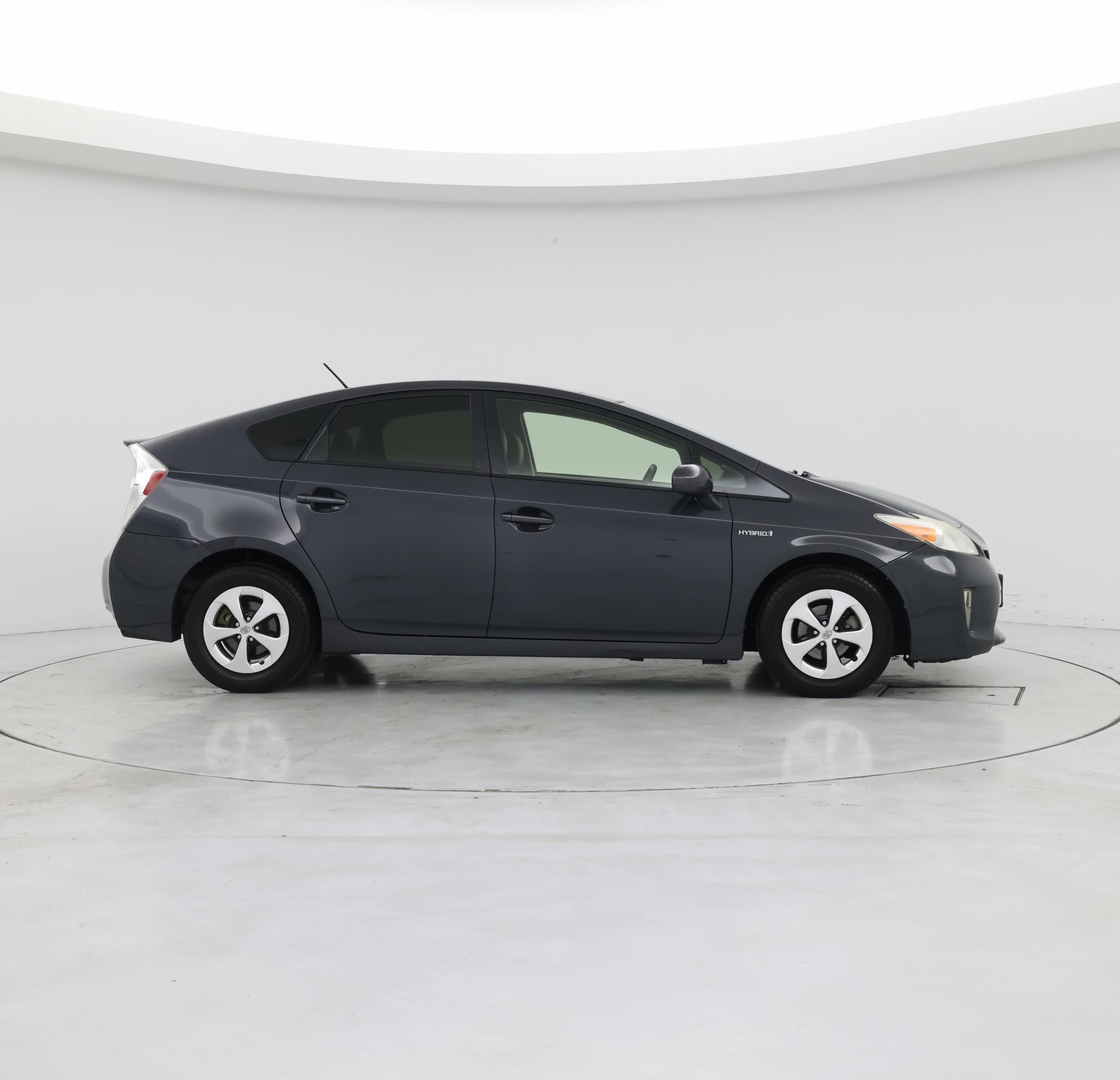 Thumbnail: 2013 Toyota Prius - 7