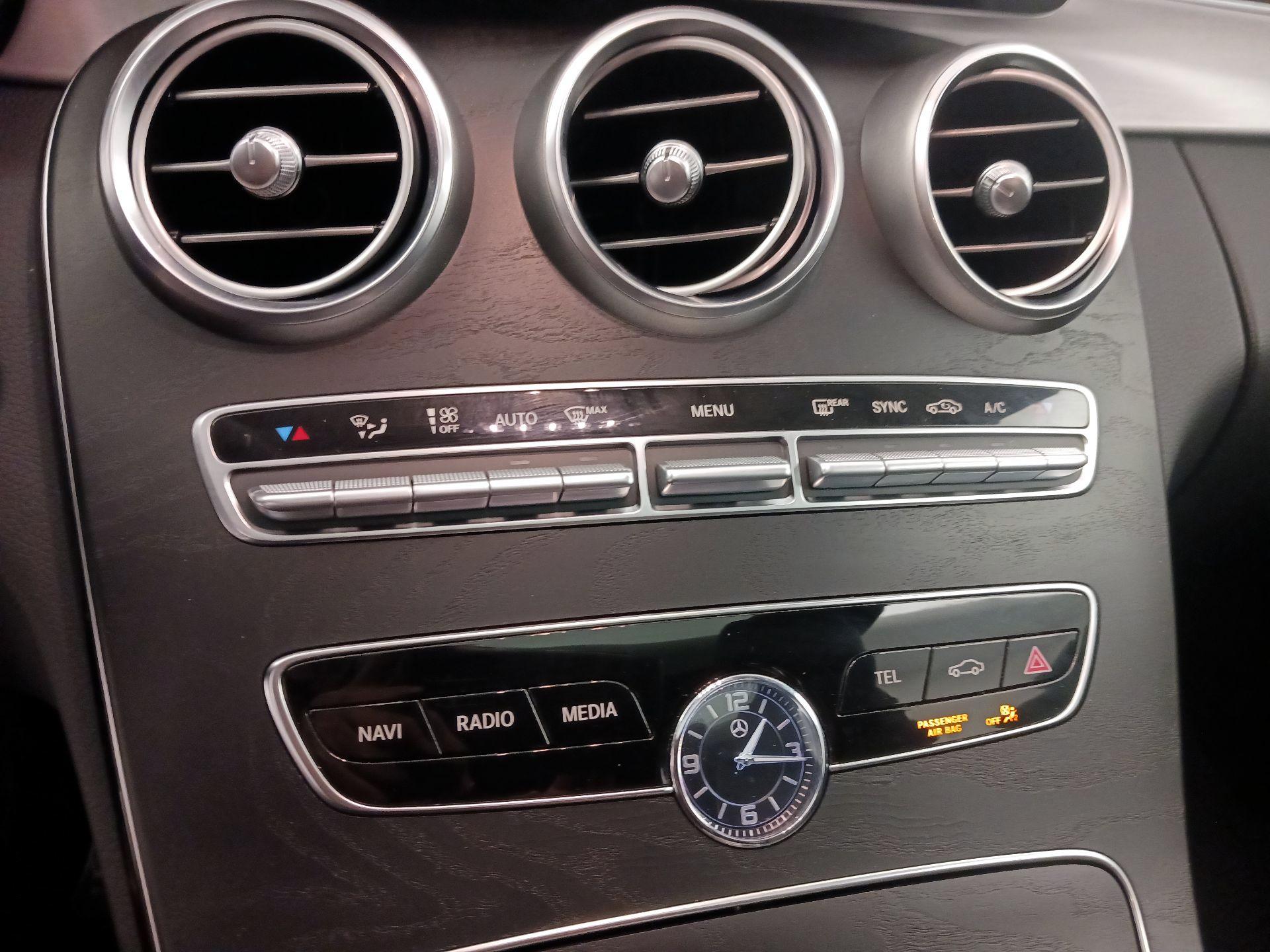 Thumbnail: 2019 Mercedes-Benz C-Class - 16
