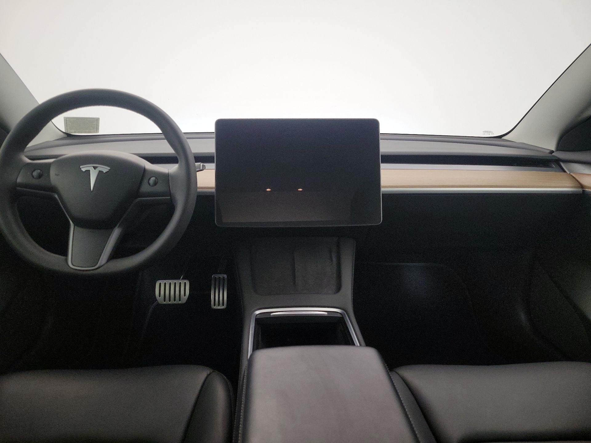 Thumbnail: 2023 Tesla Model 3 - 9