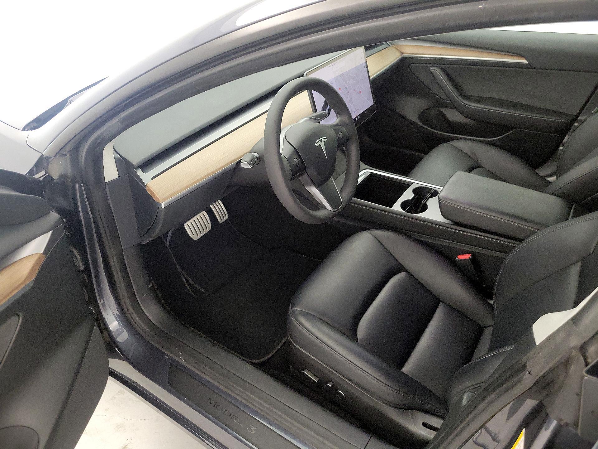 Thumbnail: 2023 Tesla Model 3 - 11