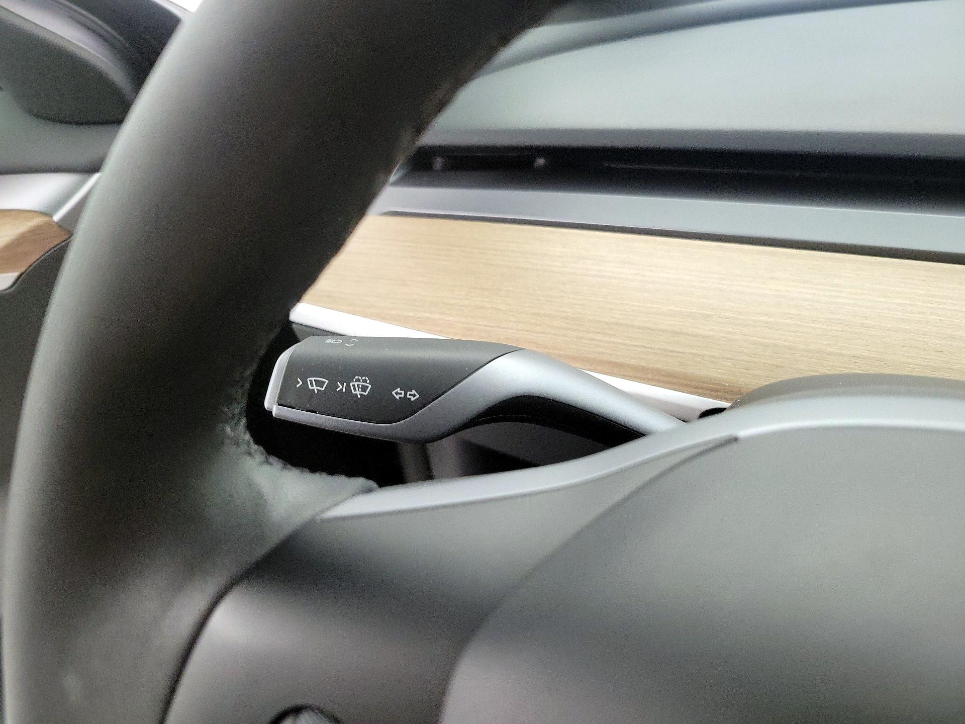 Thumbnail: 2023 Tesla Model 3 - 13
