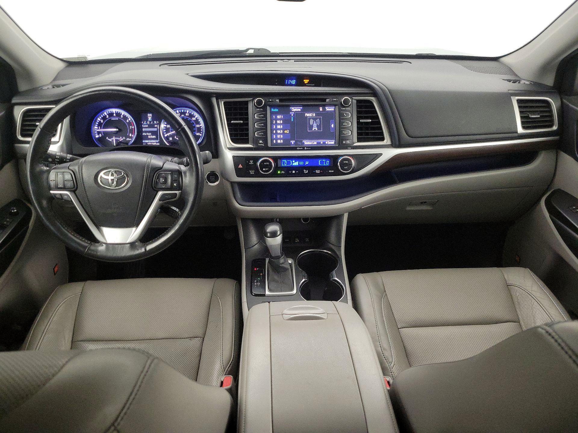 Thumbnail: 2015 Toyota Highlander - 9
