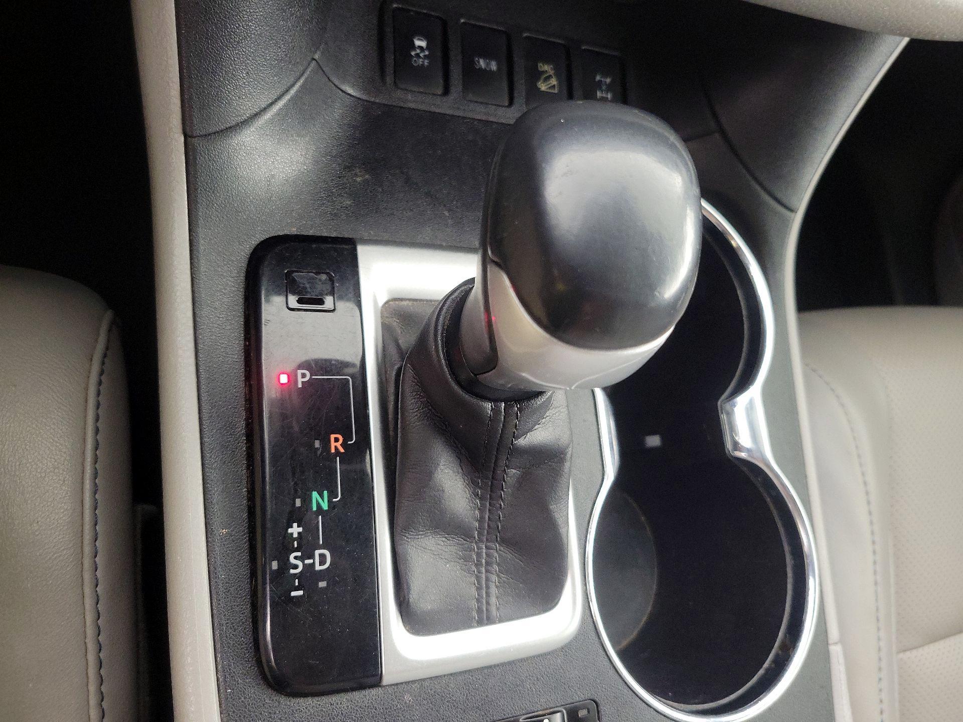 Thumbnail: 2015 Toyota Highlander - 17