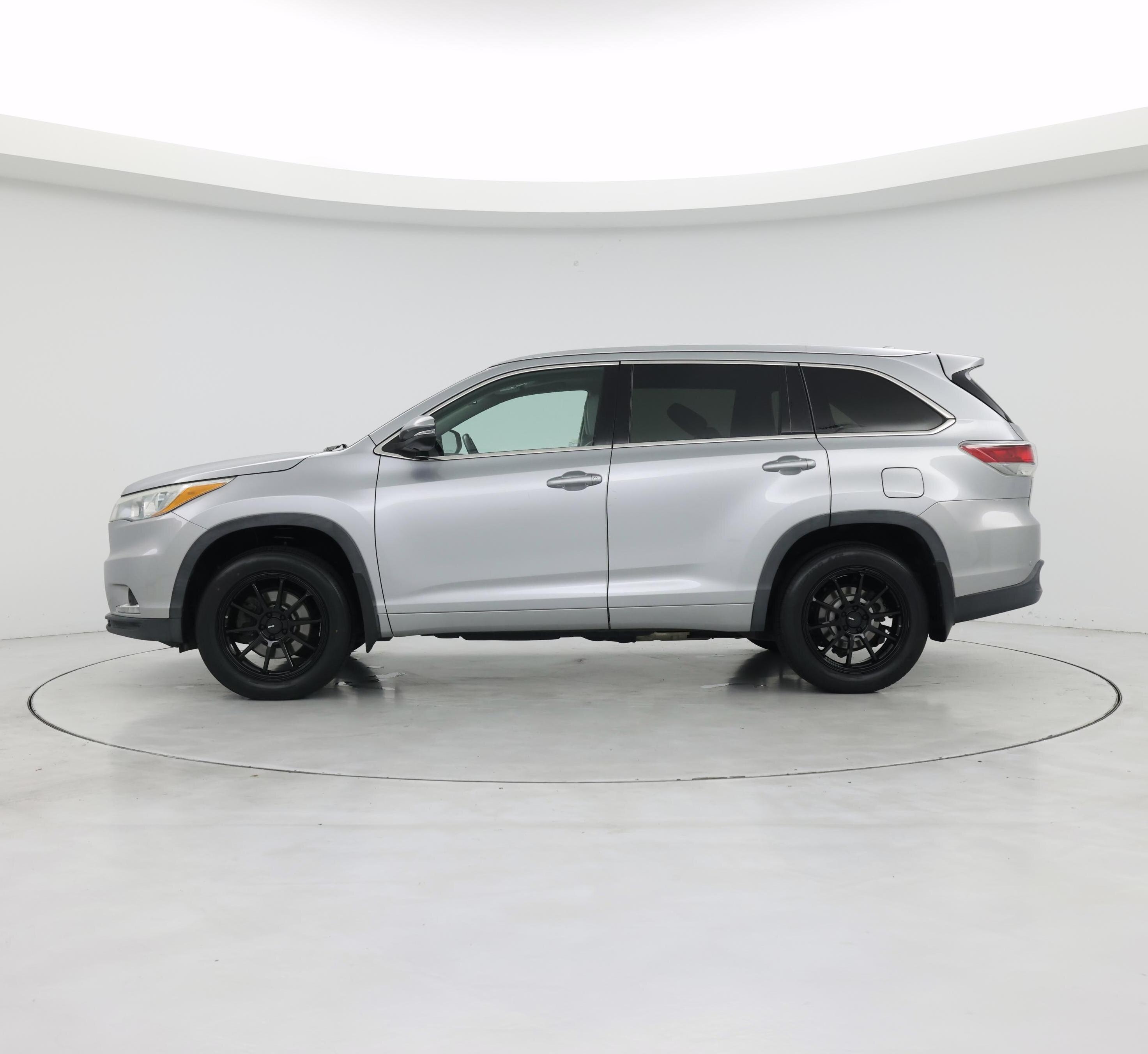 Thumbnail: 2015 Toyota Highlander - 3