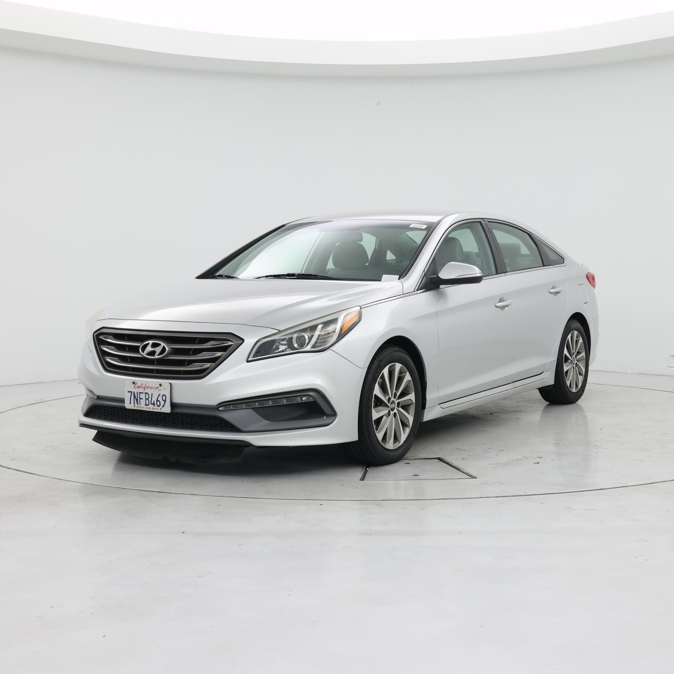 Thumbnail: 2015 Hyundai Sonata - 4