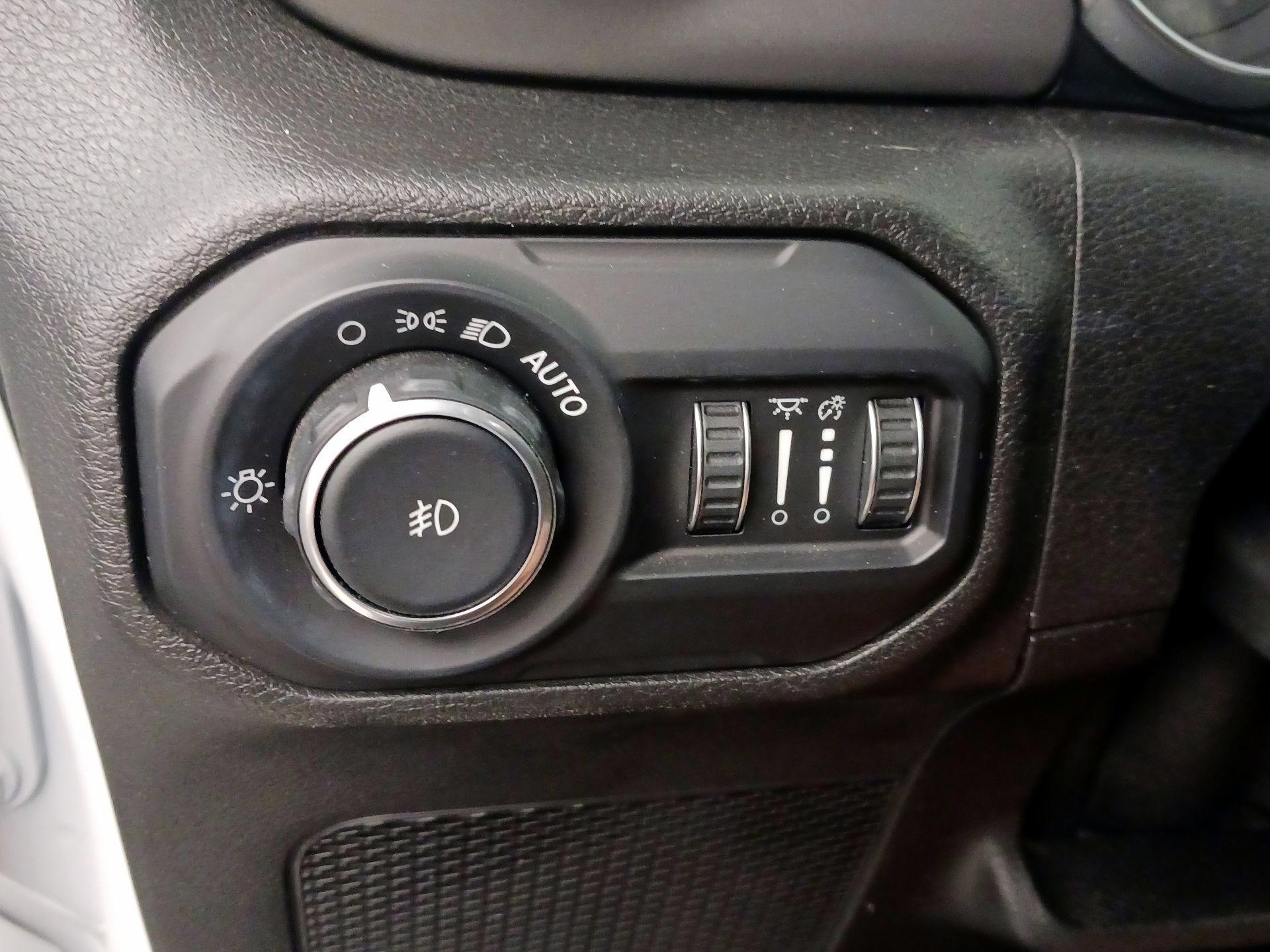 Thumbnail: 2021 Jeep Wrangler - 13