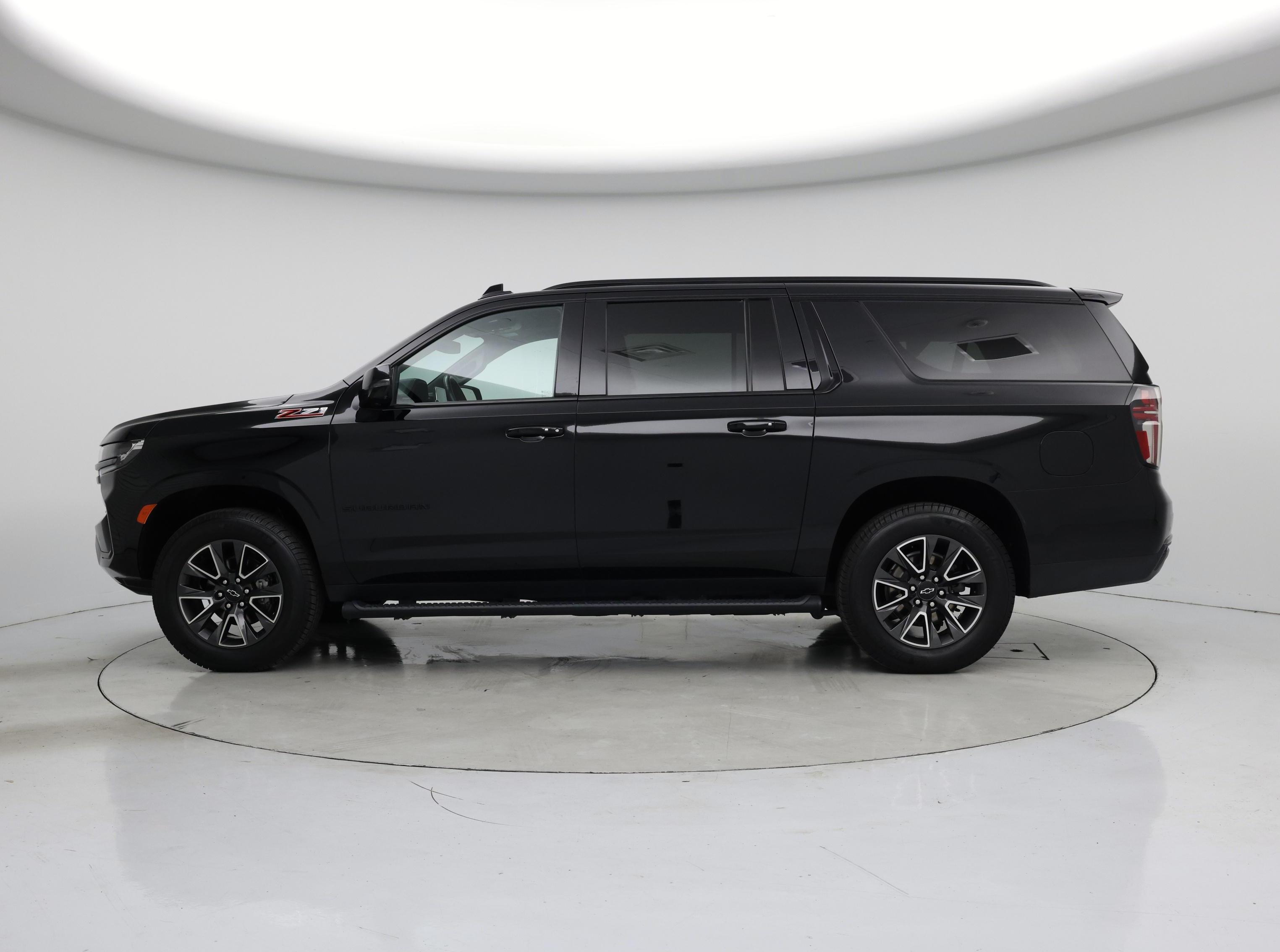 Thumbnail: 2021 Chevrolet Suburban - 3