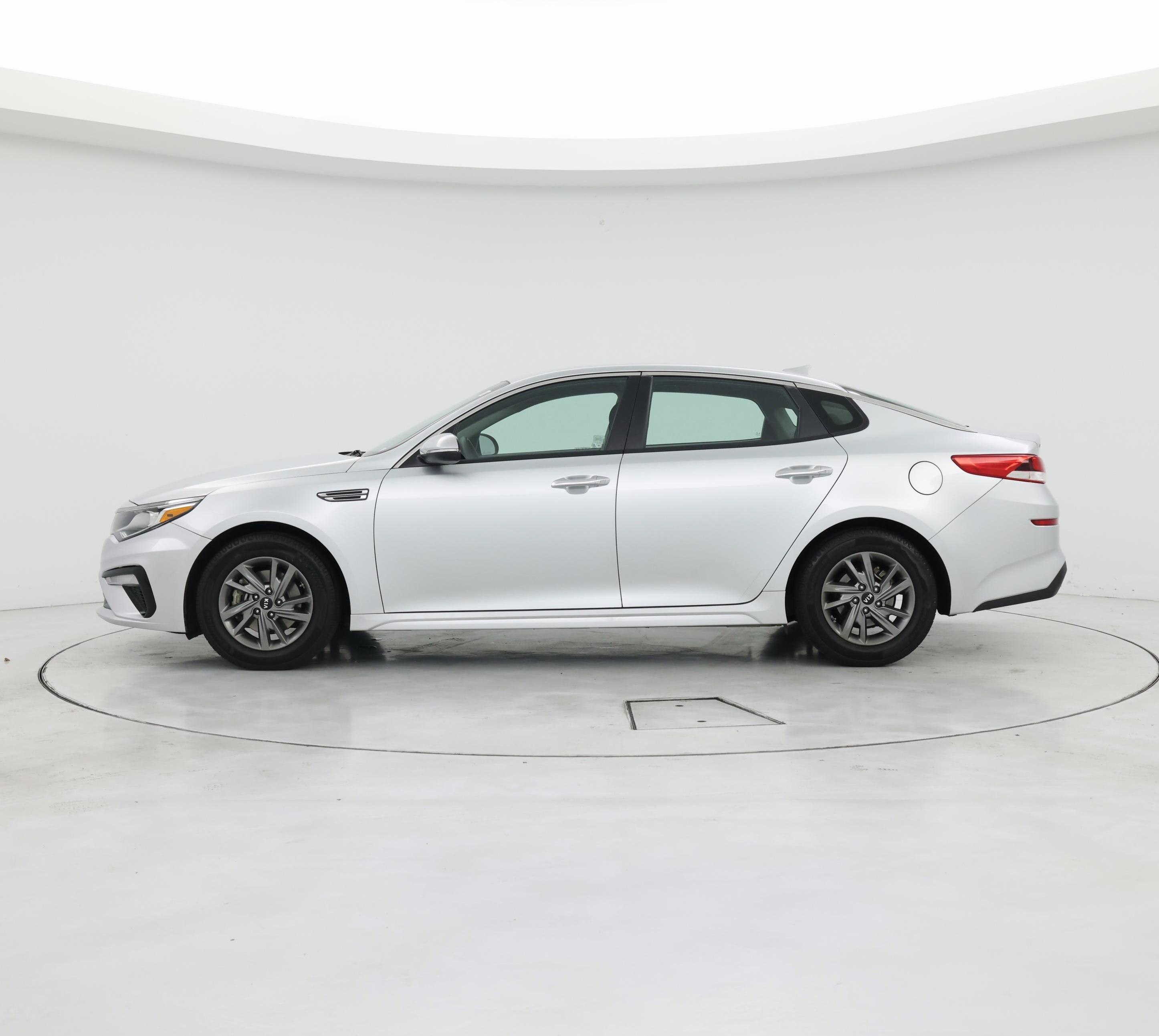 Thumbnail: 2019 Kia Optima - 3