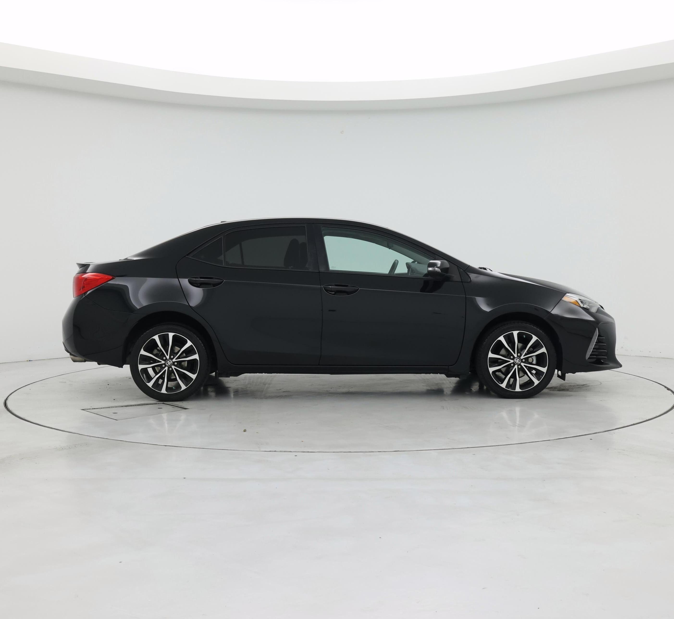 Thumbnail: 2017 Toyota Corolla - 7