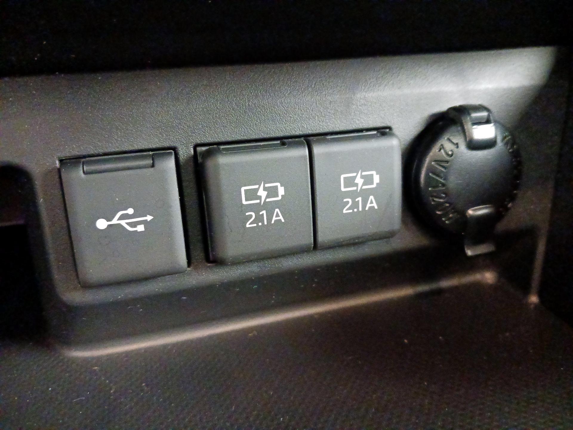 Thumbnail: 2021 Toyota Highlander - 19