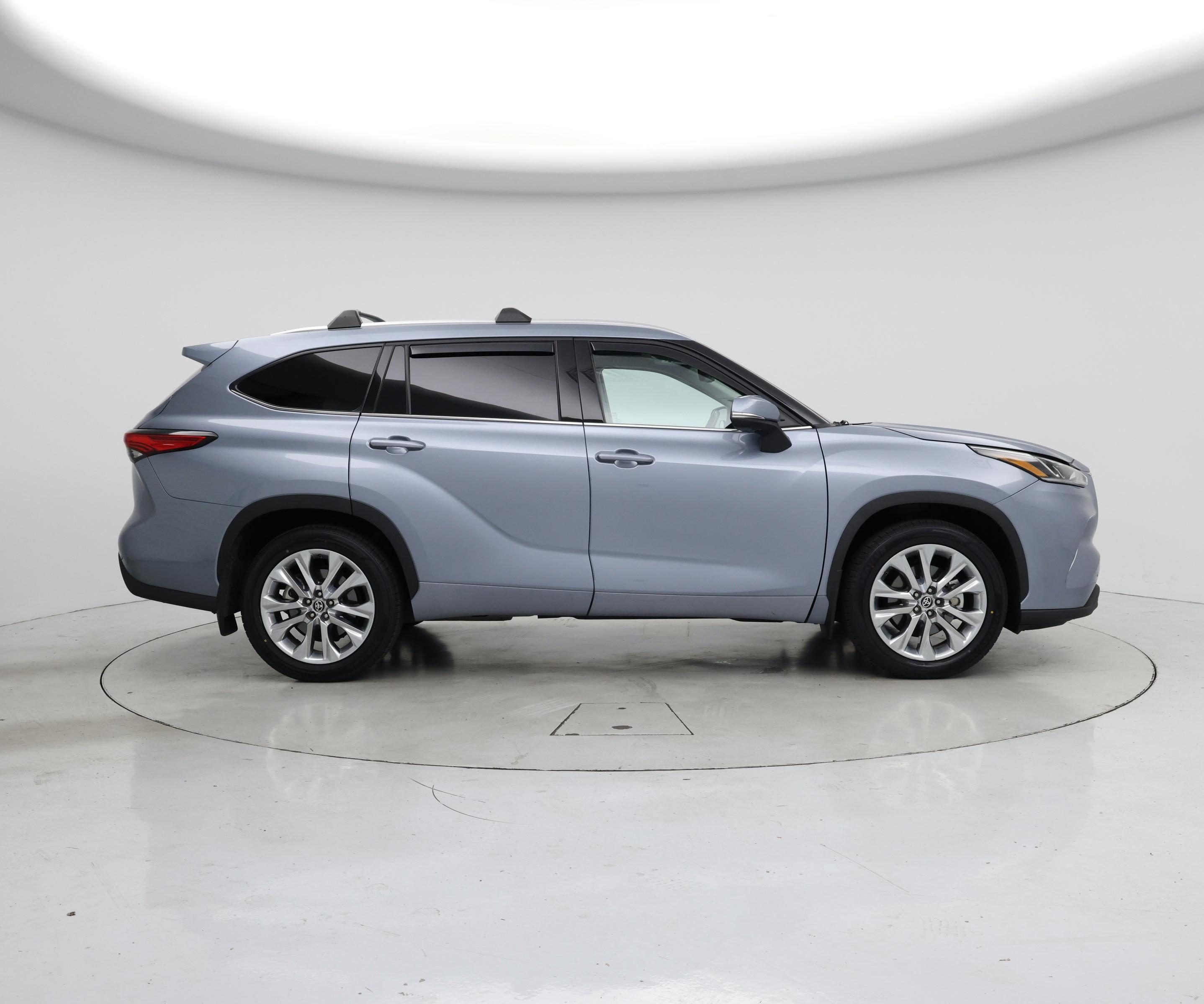 Thumbnail: 2021 Toyota Highlander - 7