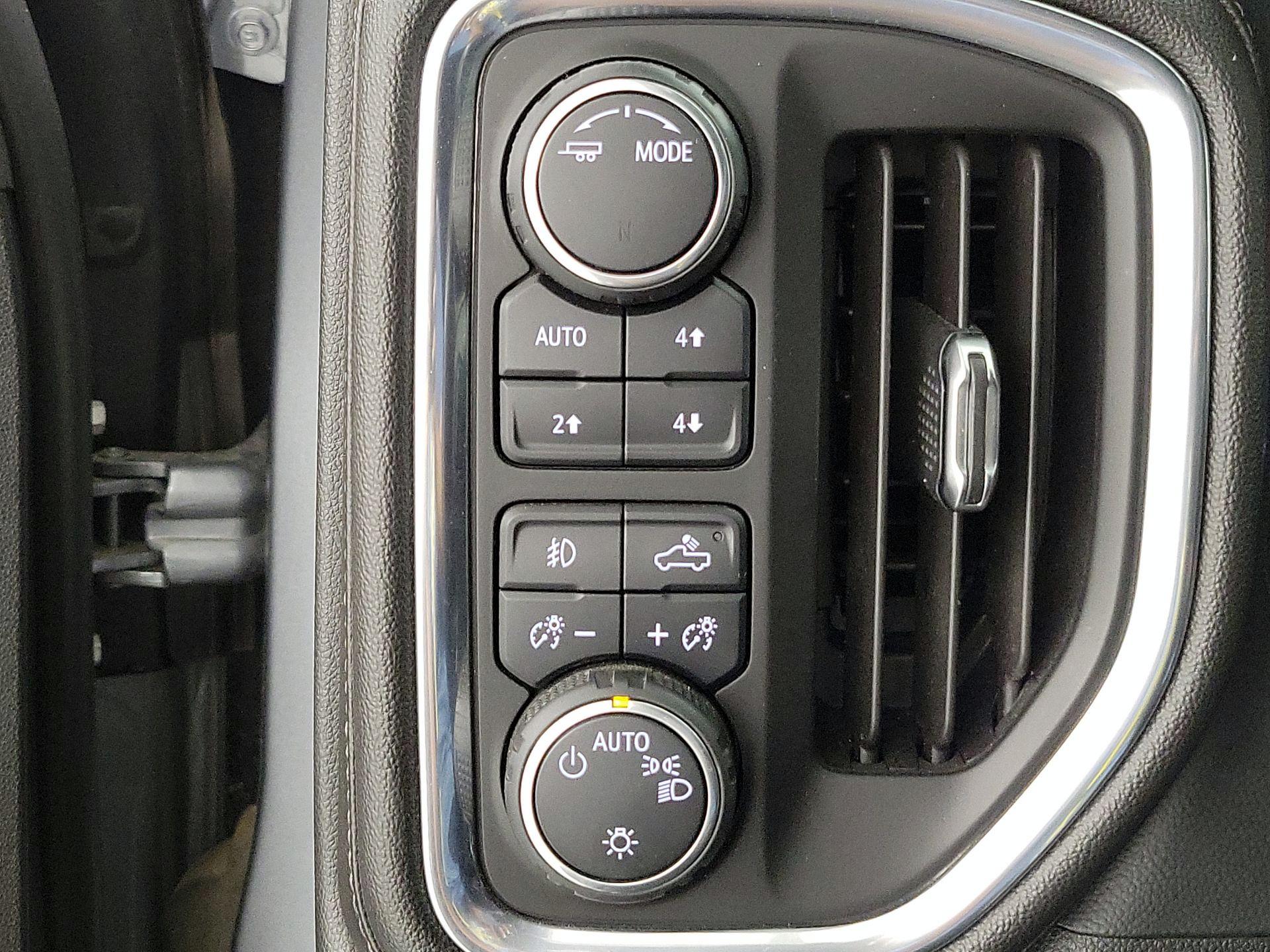 Thumbnail: 2020 Chevrolet Silverado 1500 - 13