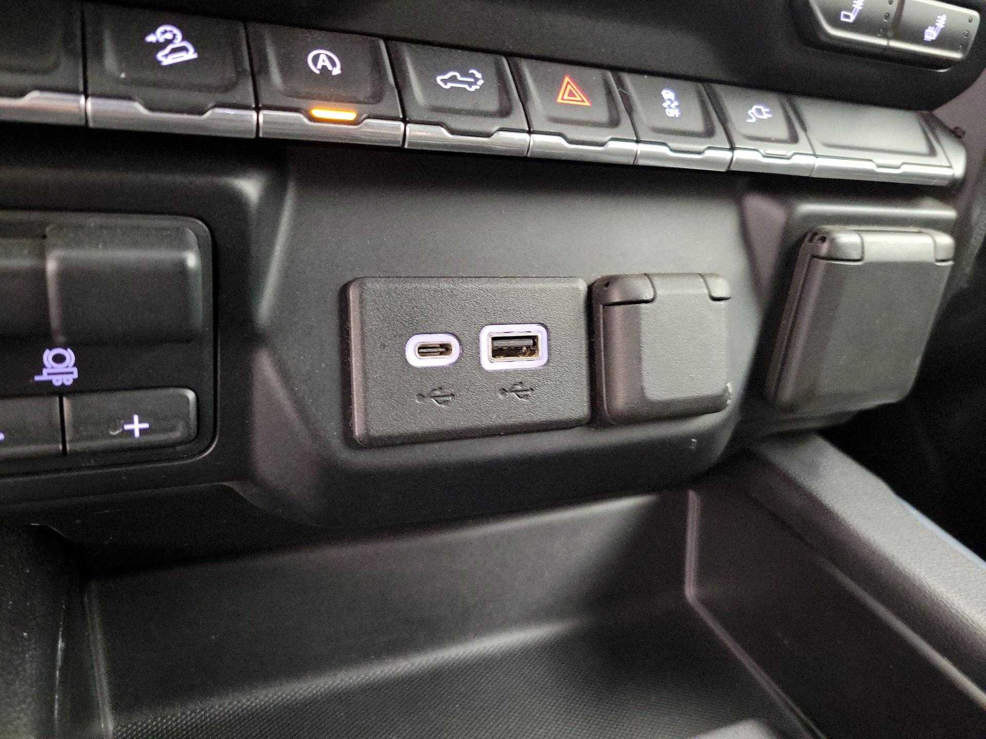 Thumbnail: 2020 Chevrolet Silverado 1500 - 18