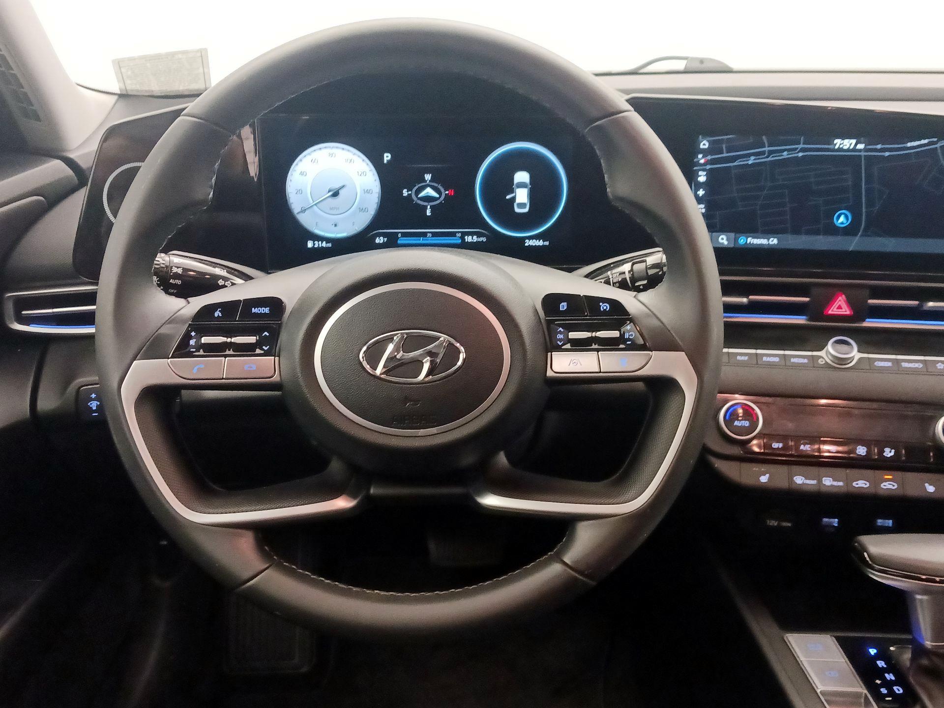 Thumbnail: 2023 Hyundai Elantra - 10