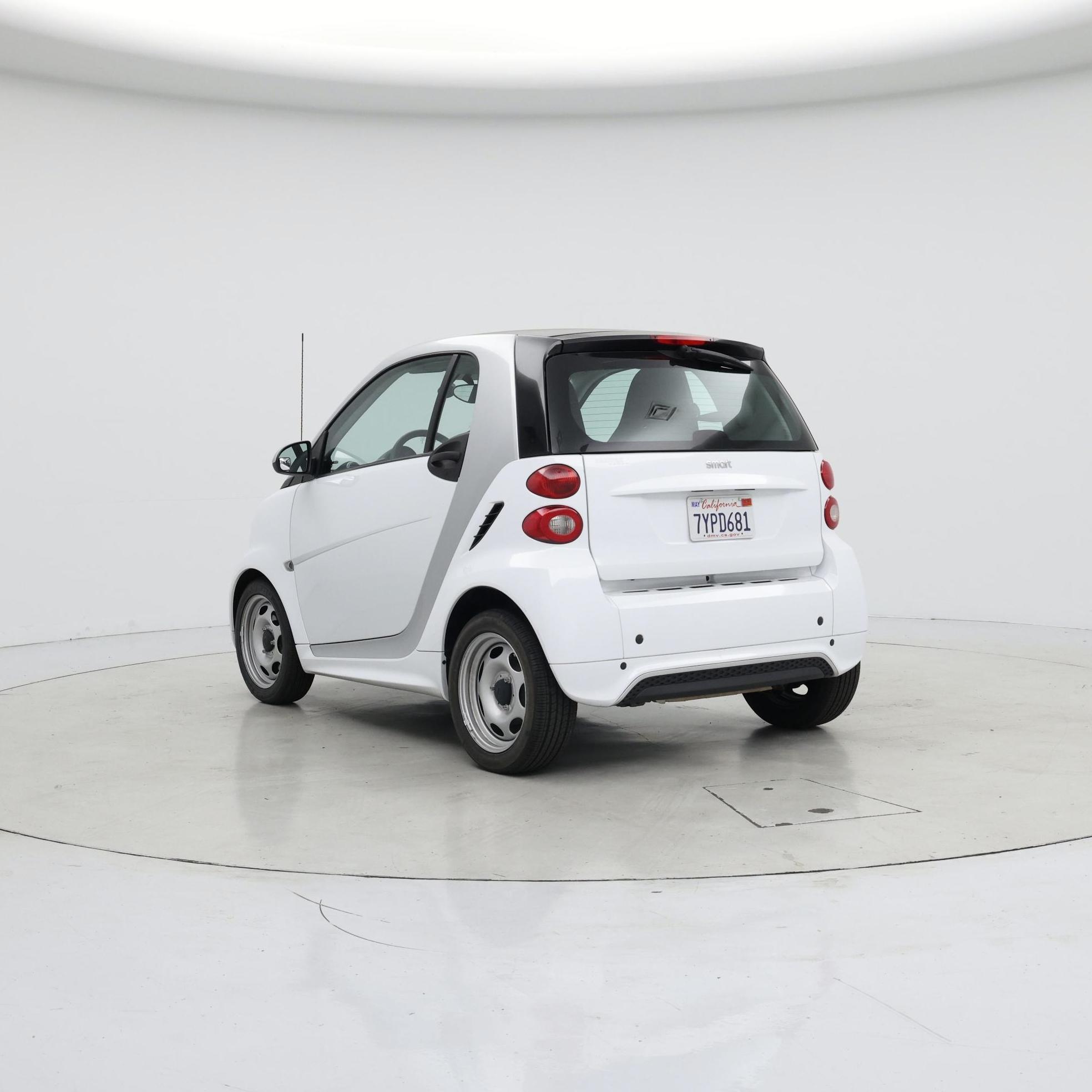 Thumbnail: 2015 smart fortwo - 2