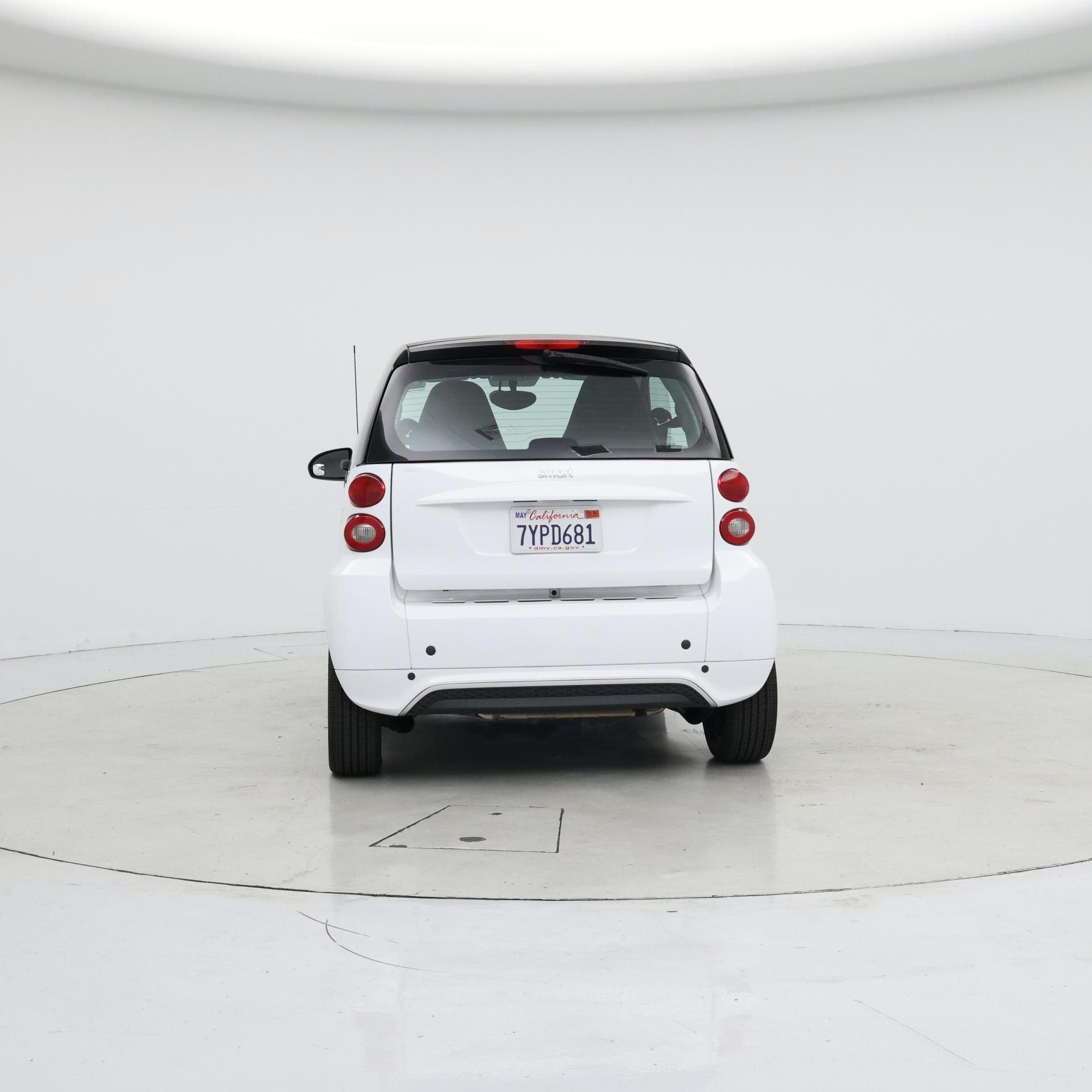 Thumbnail: 2015 smart fortwo - 6