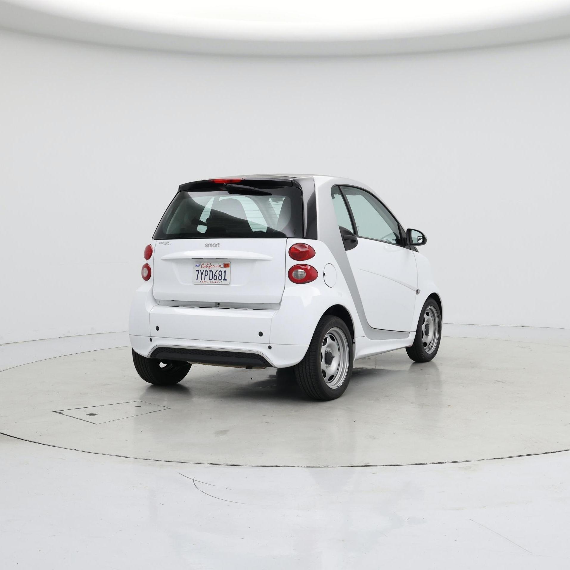 Thumbnail: 2015 smart fortwo - 8