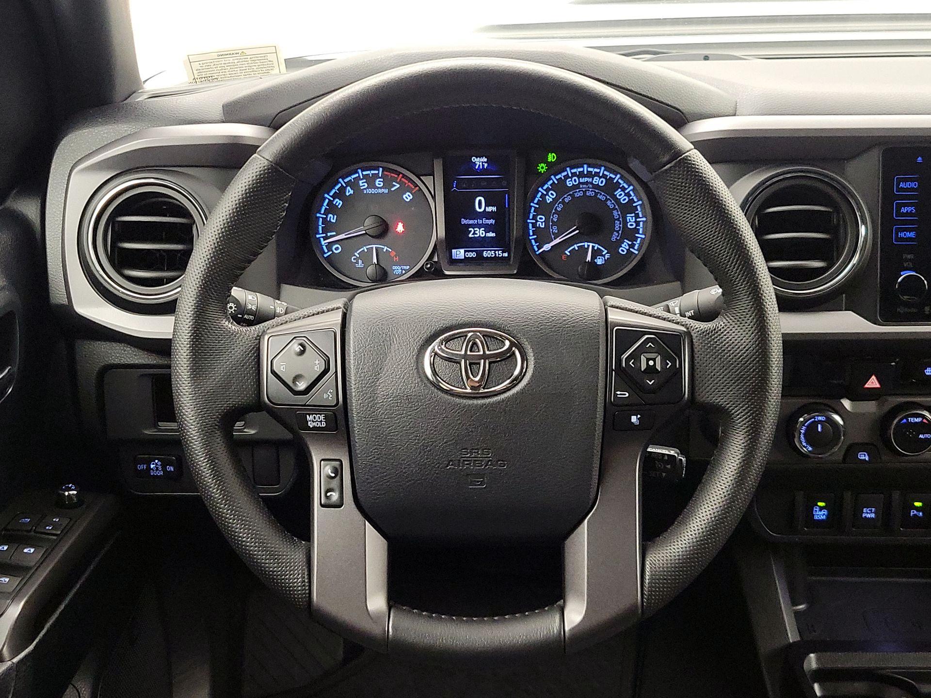 Thumbnail: 2016 Toyota Tacoma - 10