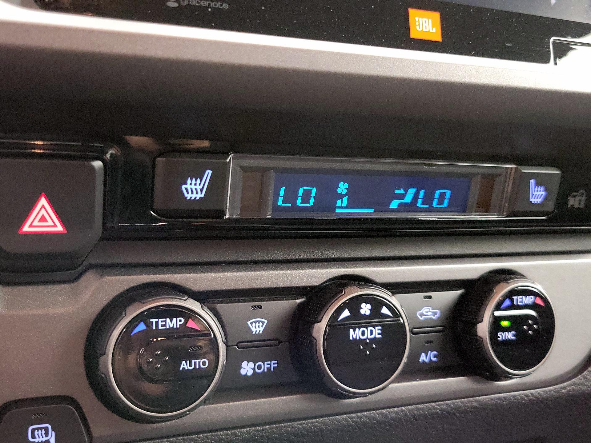 Thumbnail: 2016 Toyota Tacoma - 17