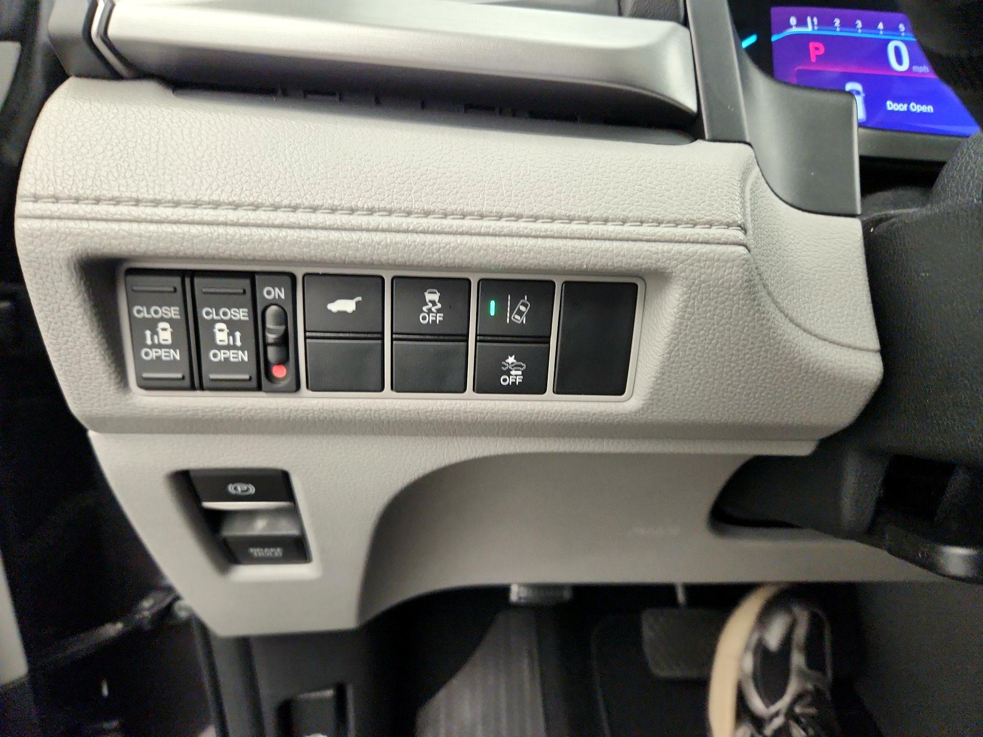 Thumbnail: 2019 Honda Odyssey - 13