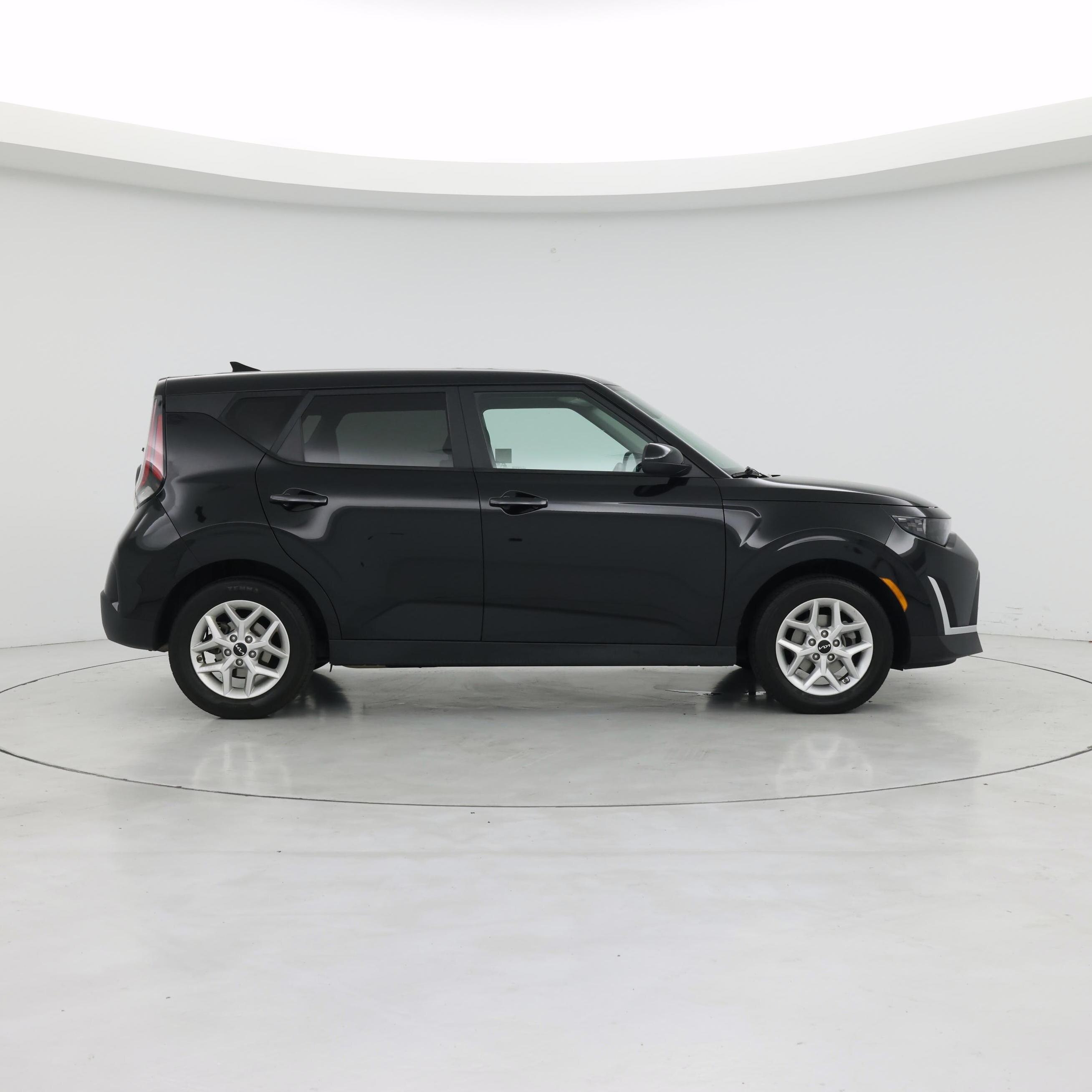 Thumbnail: 2023 Kia Soul - 7