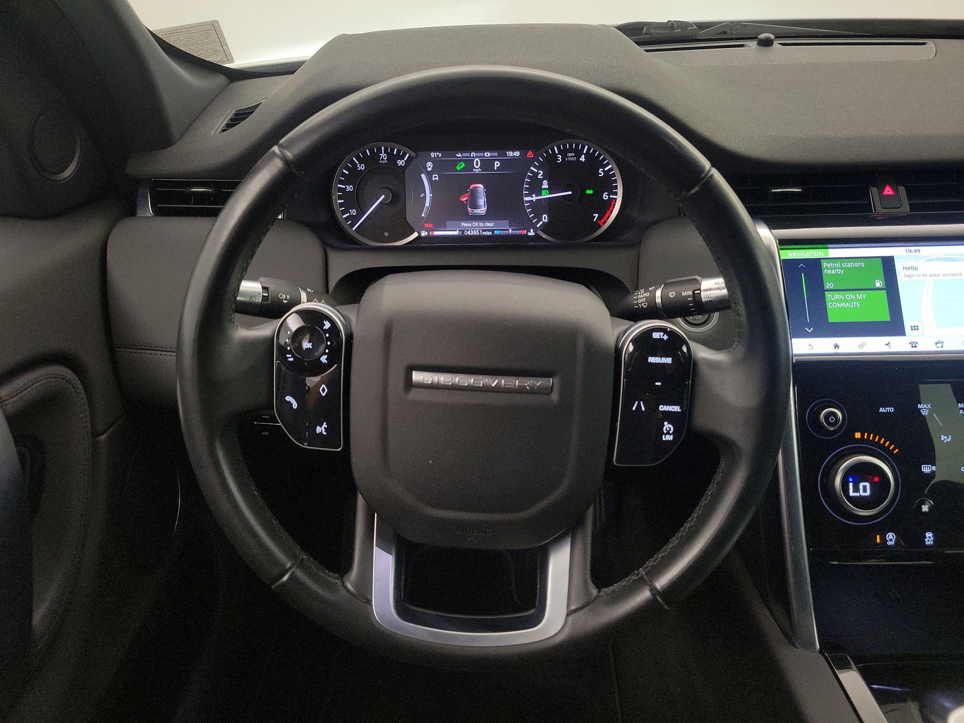 Thumbnail: 2020 Land Rover Discovery Sport - 10