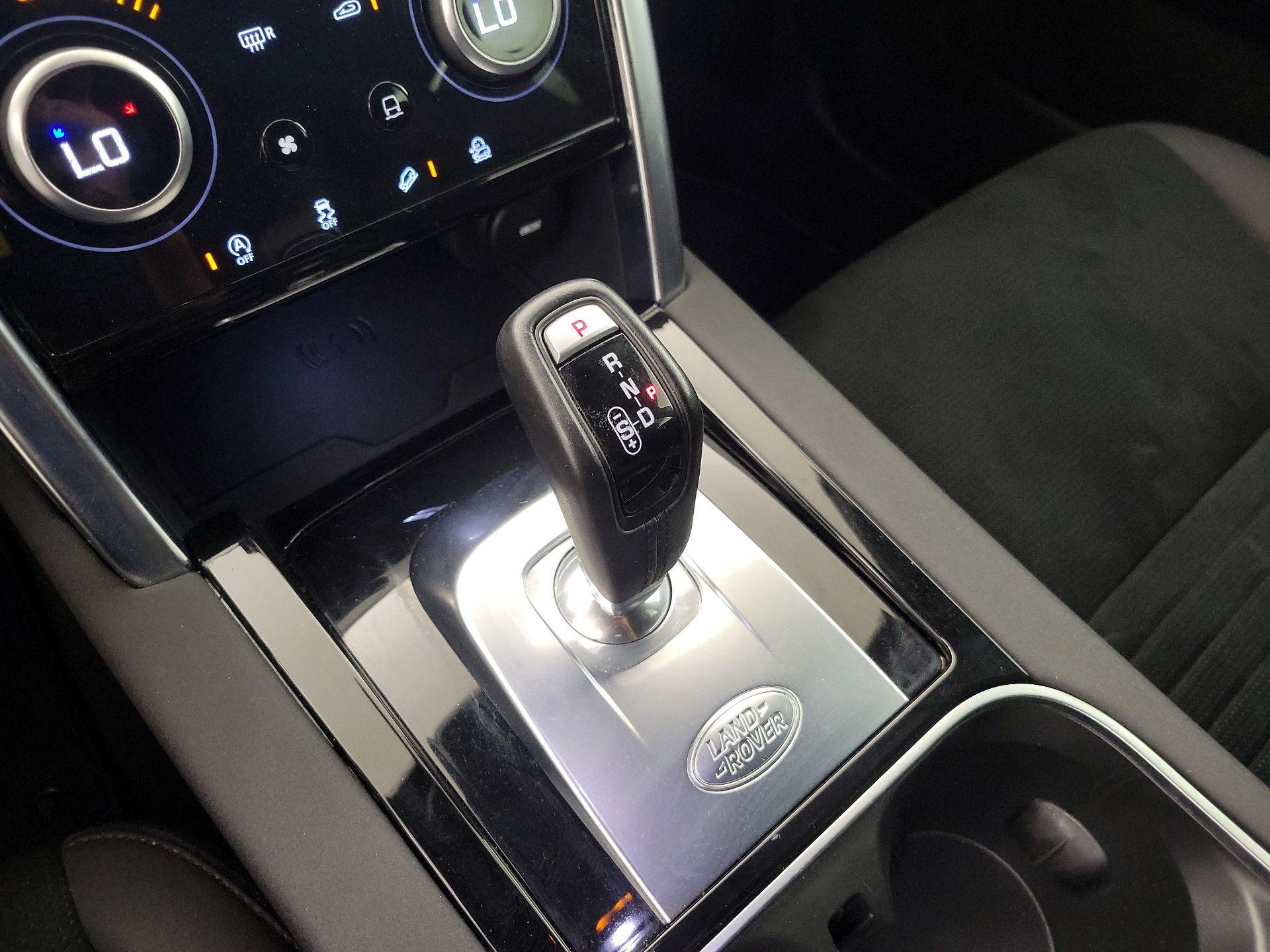 Thumbnail: 2020 Land Rover Discovery Sport - 18