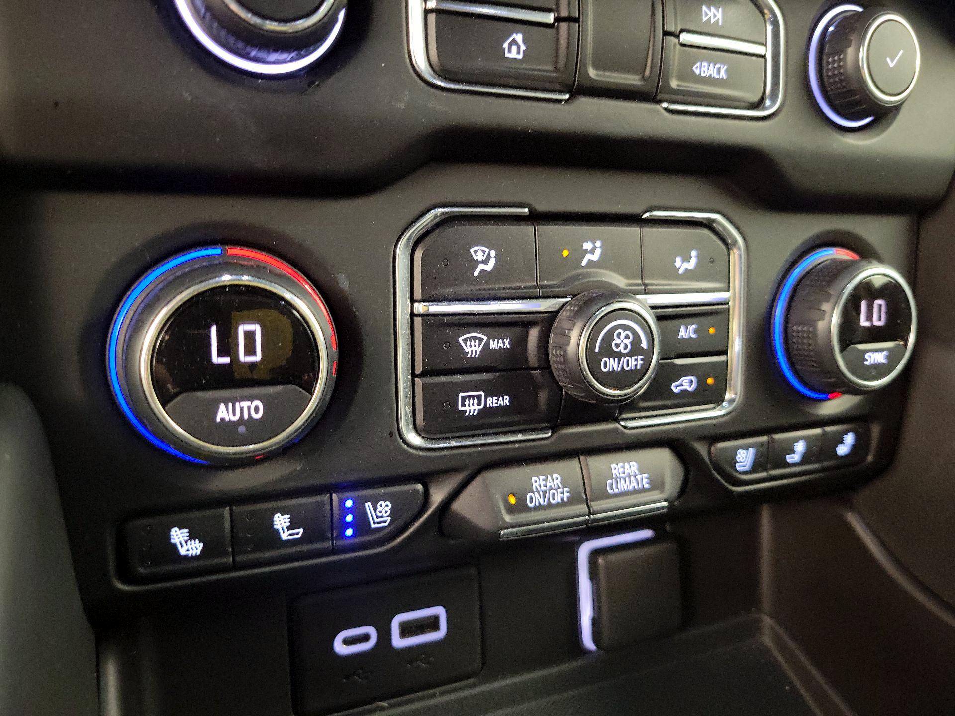 Thumbnail: 2021 Chevrolet Tahoe - 16