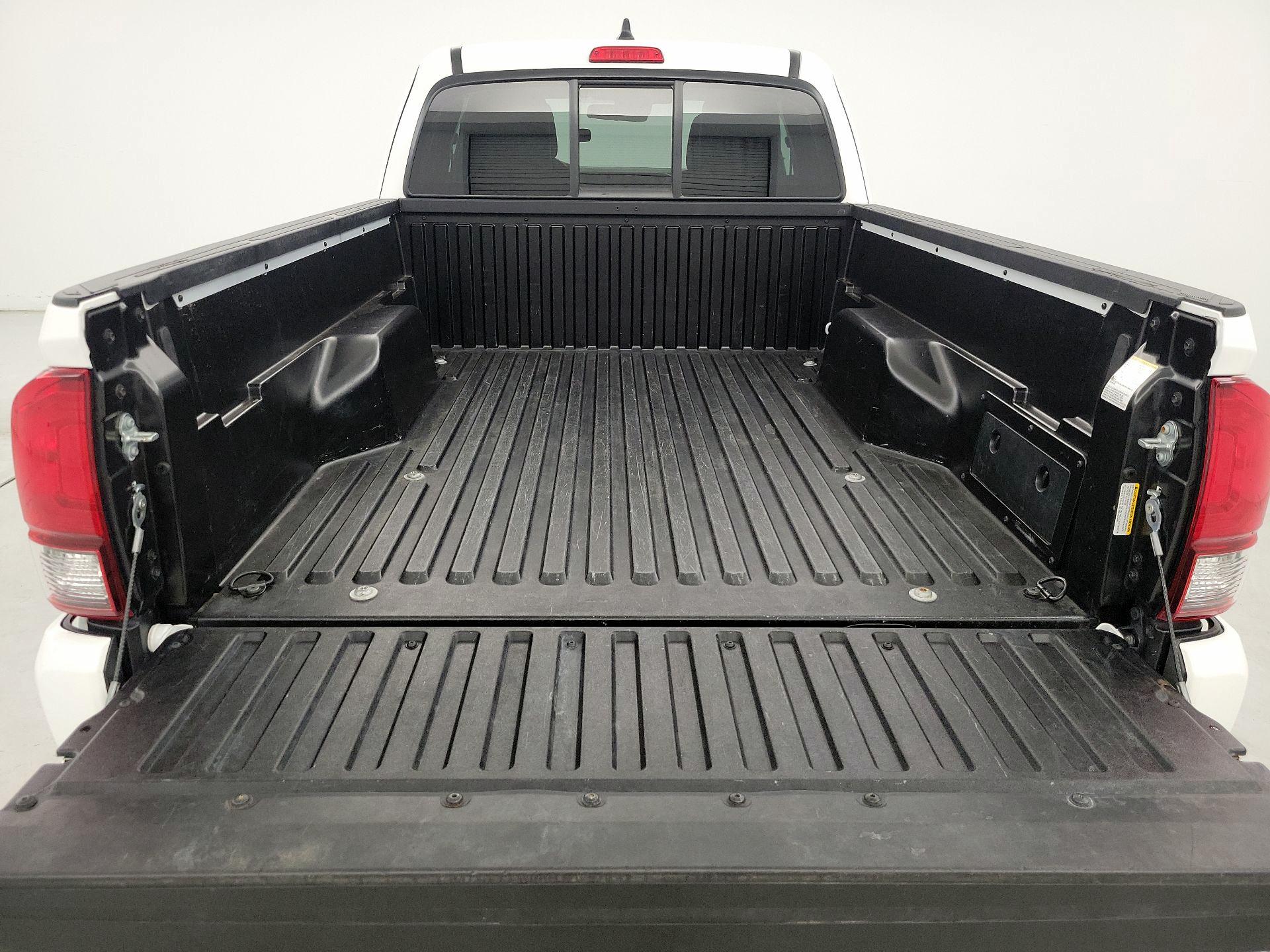 Thumbnail: 2022 Toyota Tacoma - 20