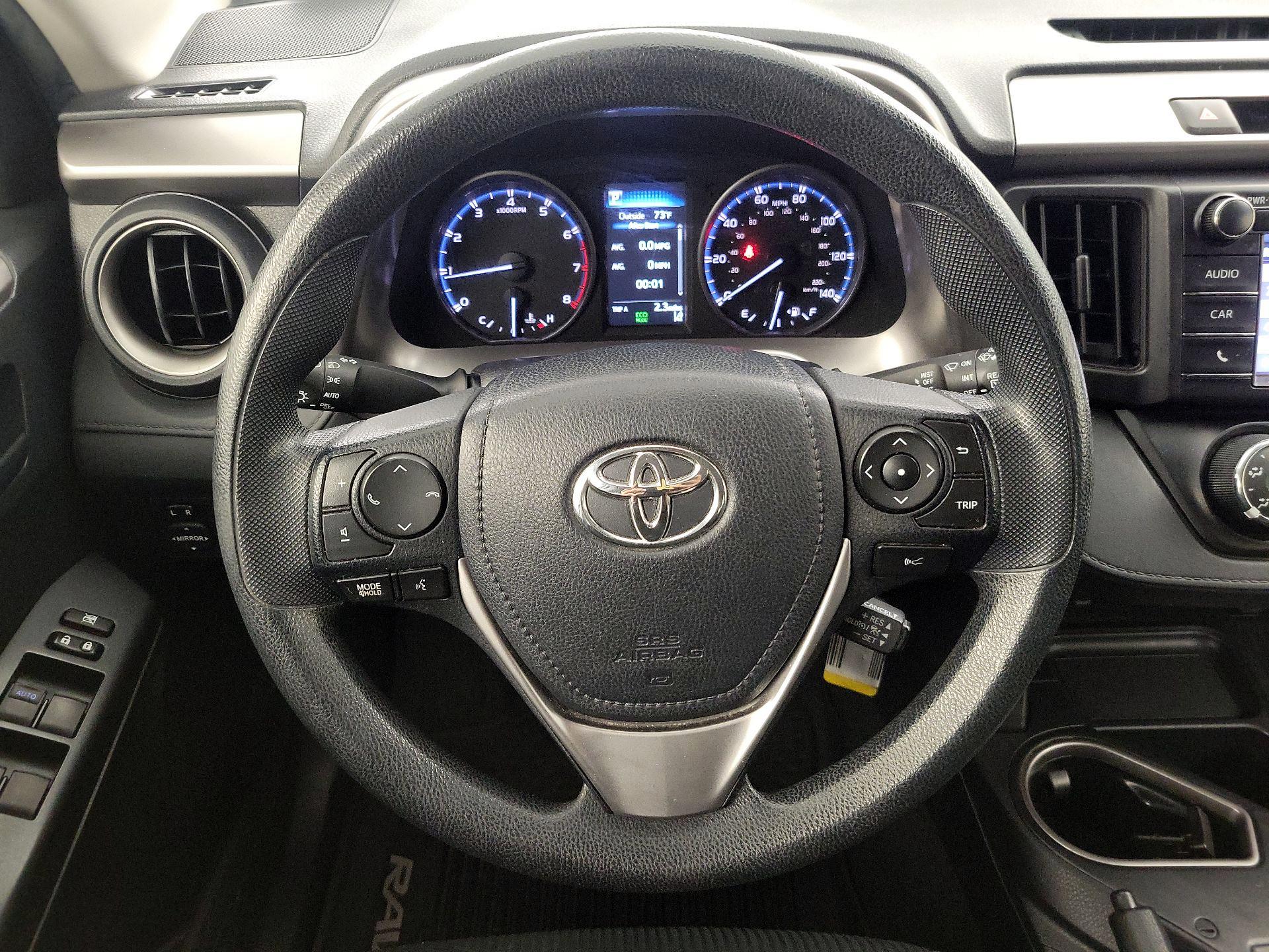 Thumbnail: 2017 Toyota RAV4 - 10