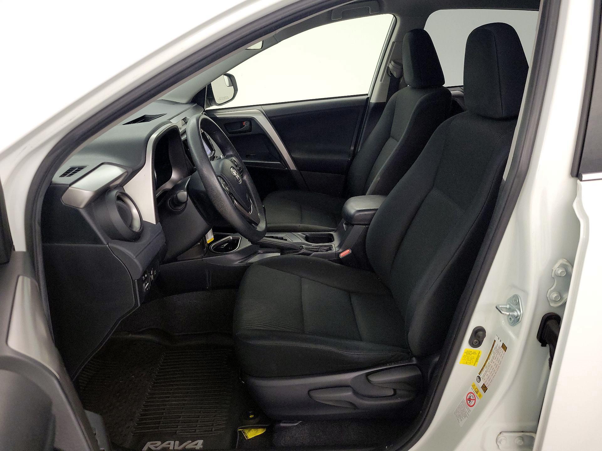 Thumbnail: 2017 Toyota RAV4 - 11