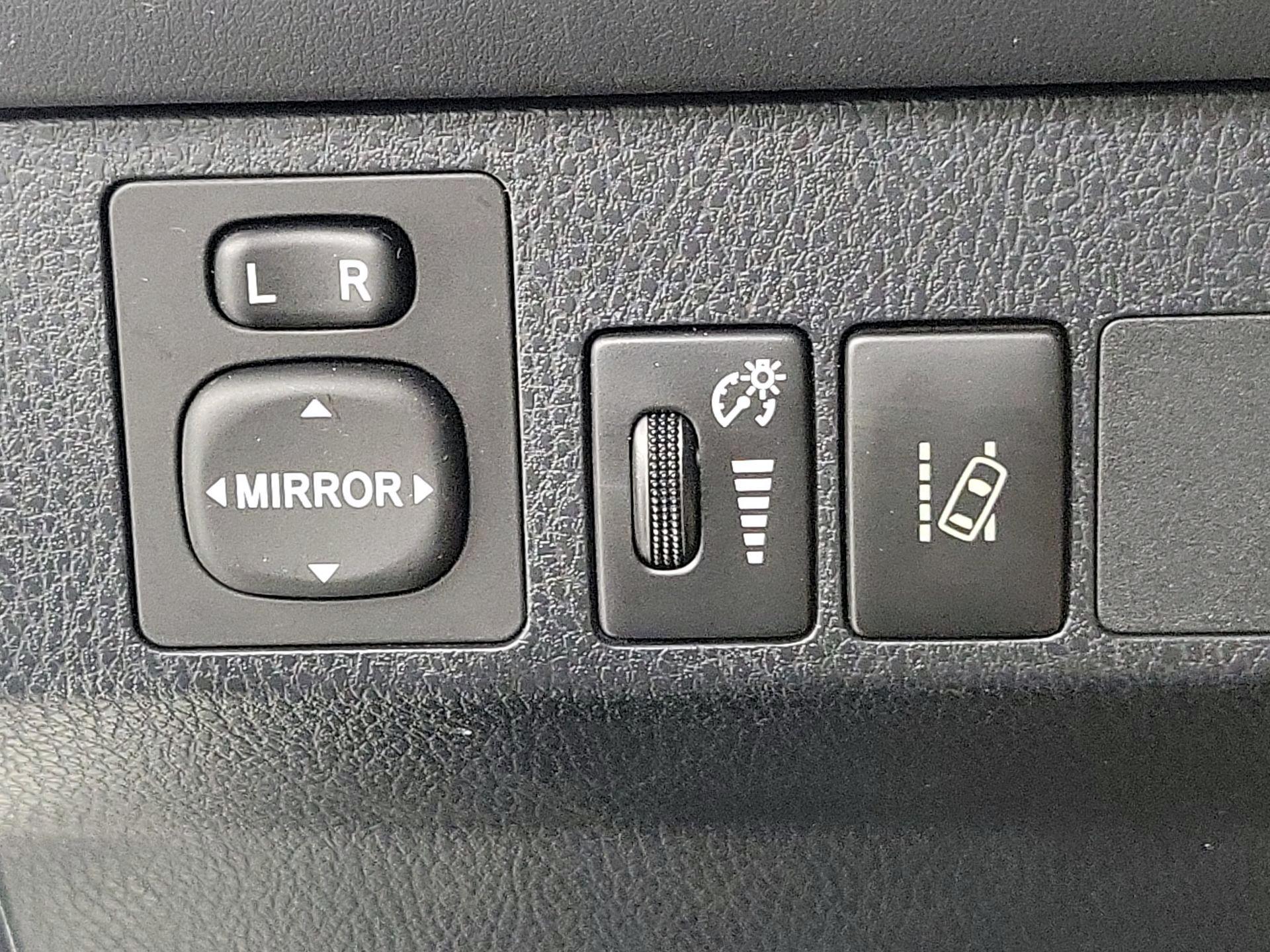 Thumbnail: 2017 Toyota RAV4 - 13