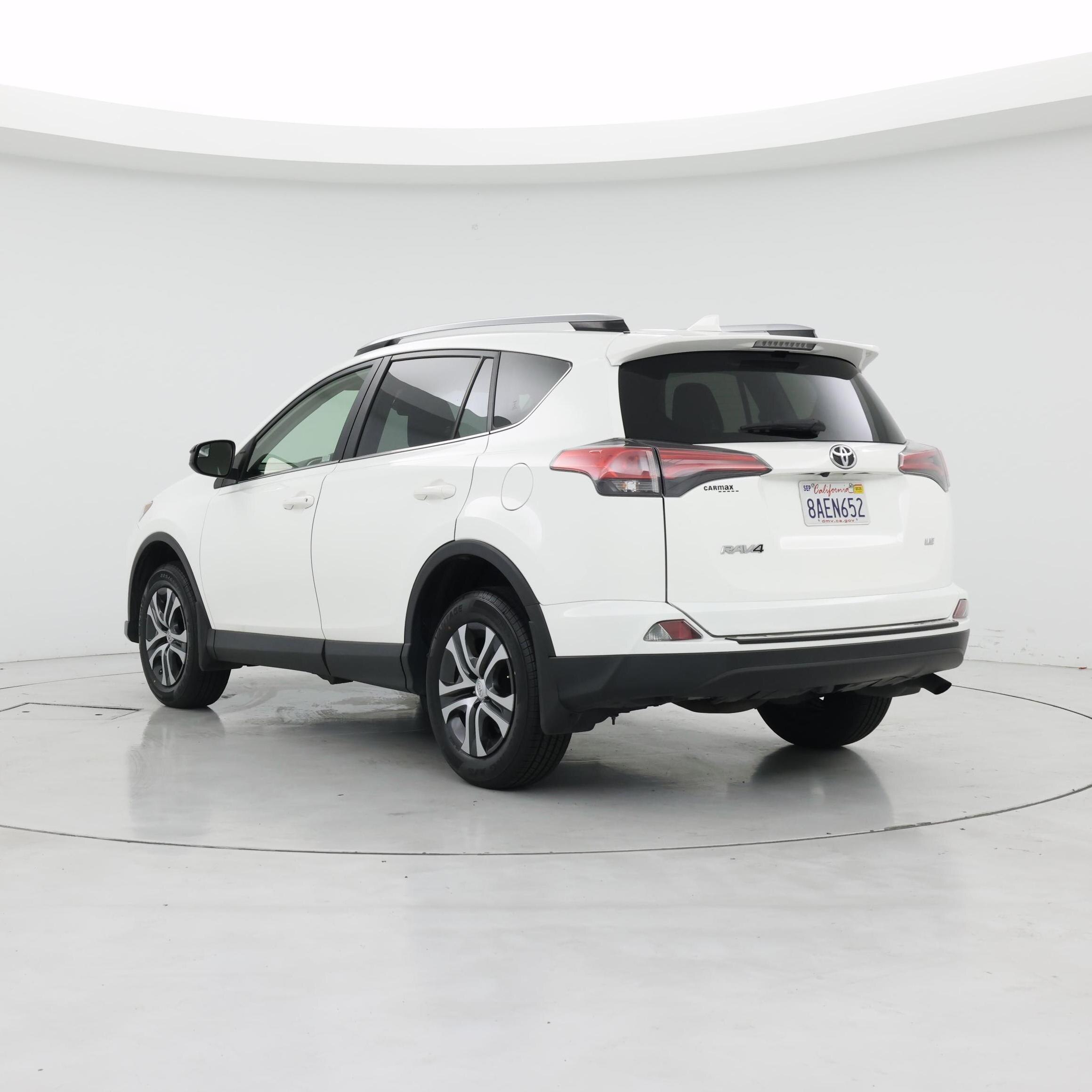 Thumbnail: 2017 Toyota RAV4 - 2
